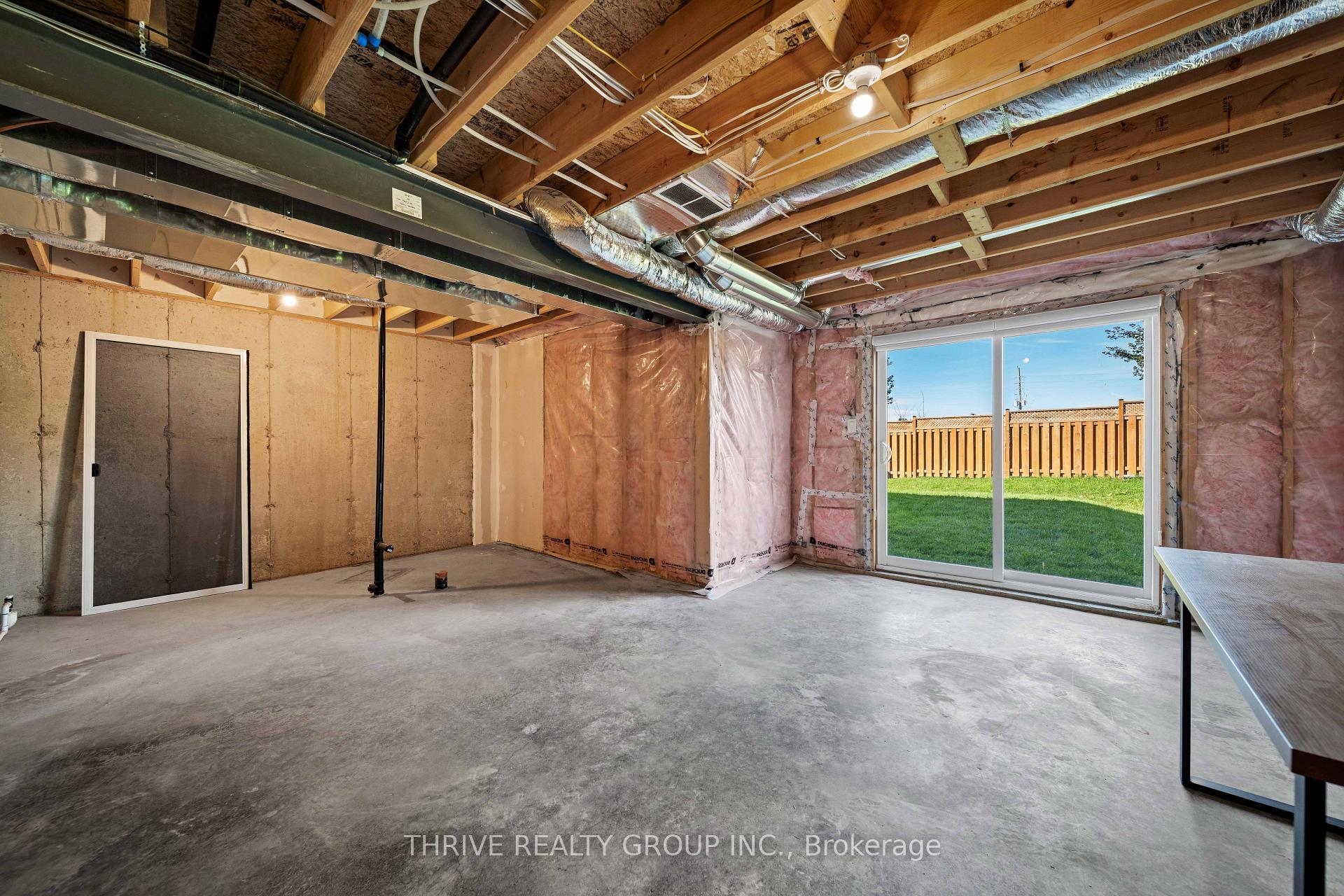 Photo 30 of 1760 Finley Crescent, London, North I — HOMEH