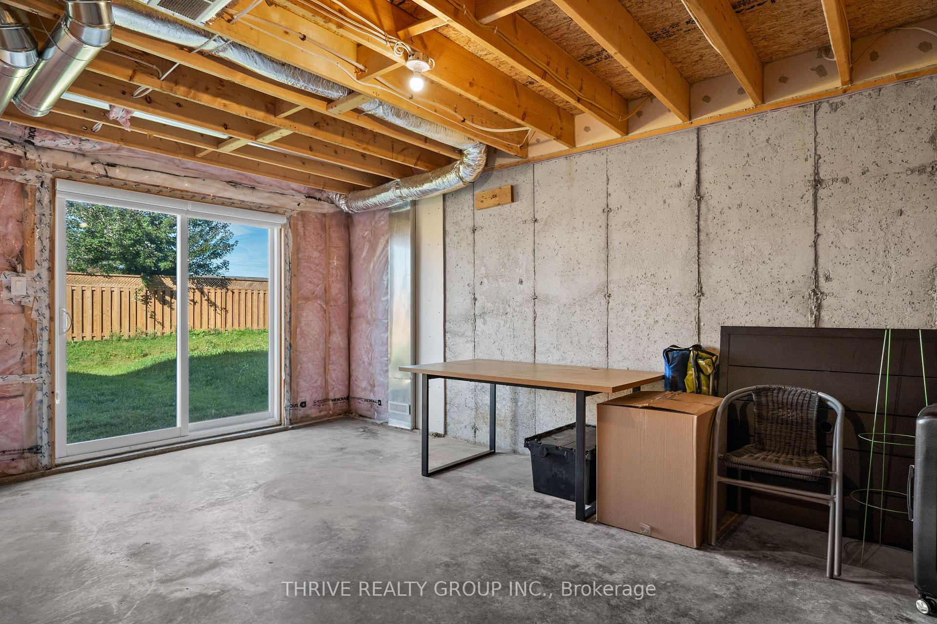 Photo 32 of 1760 Finley Crescent, London, North I — HOMEH