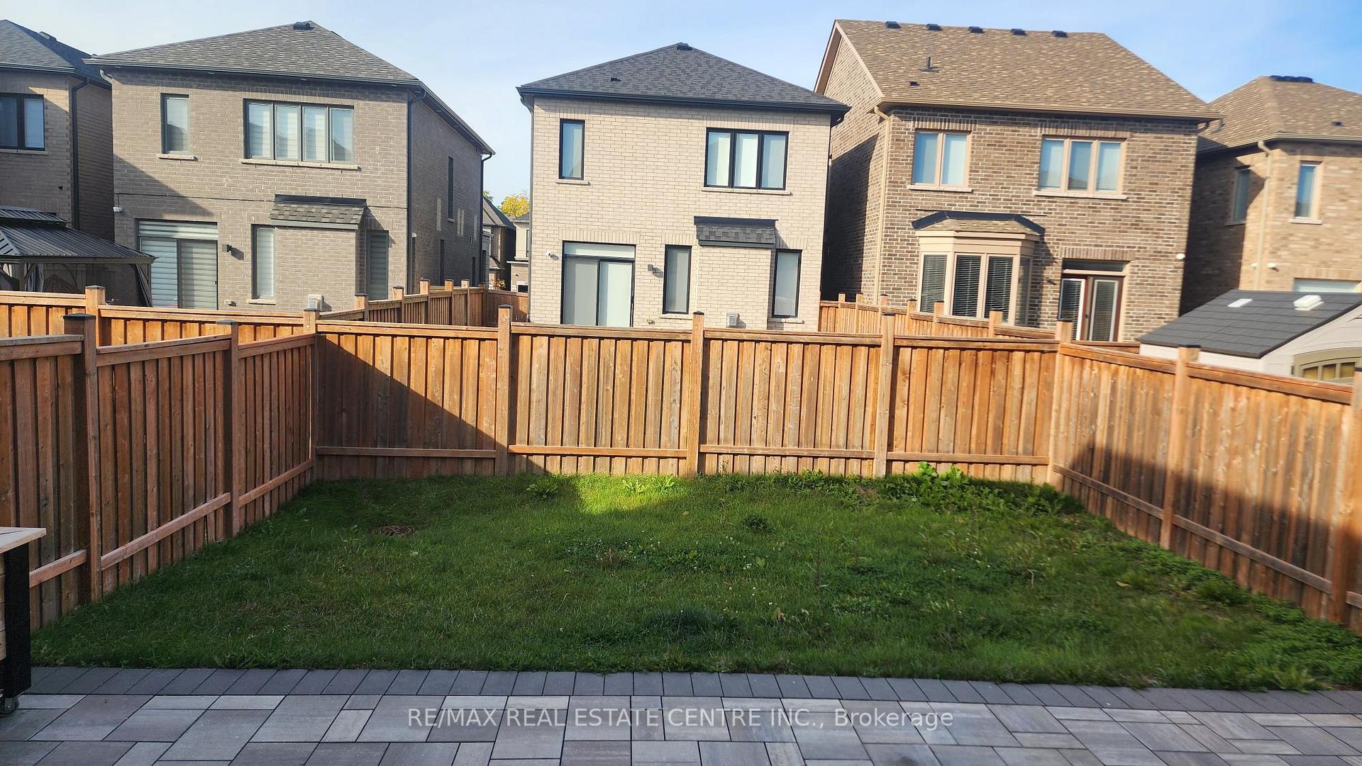 Photo 14 of 53 Bellefond Street, Vaughan, Kleinburg — HOMEH