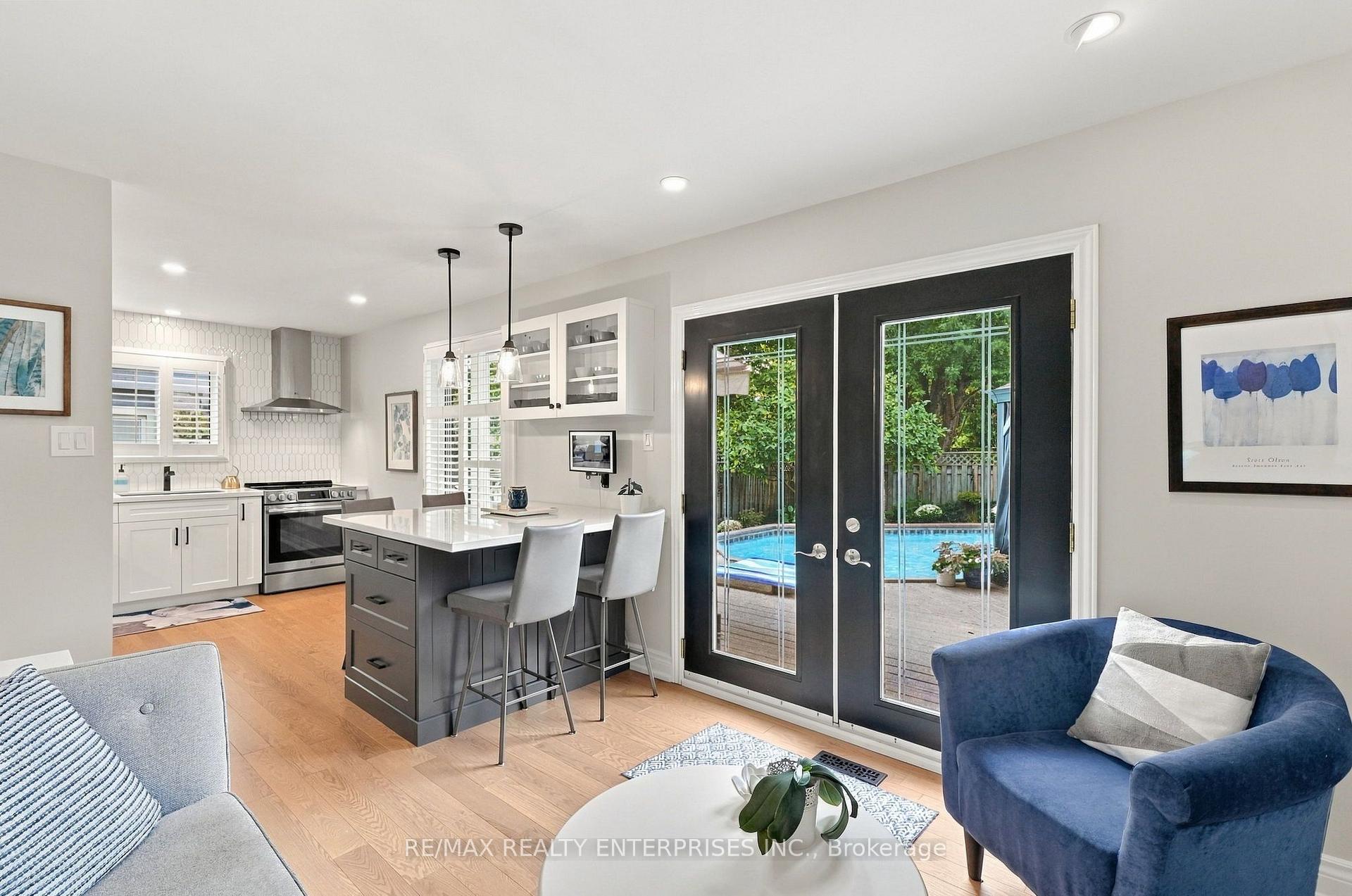 Photo 8 of 188 Summerfield Drive, Oakville, Bronte — HOMEH