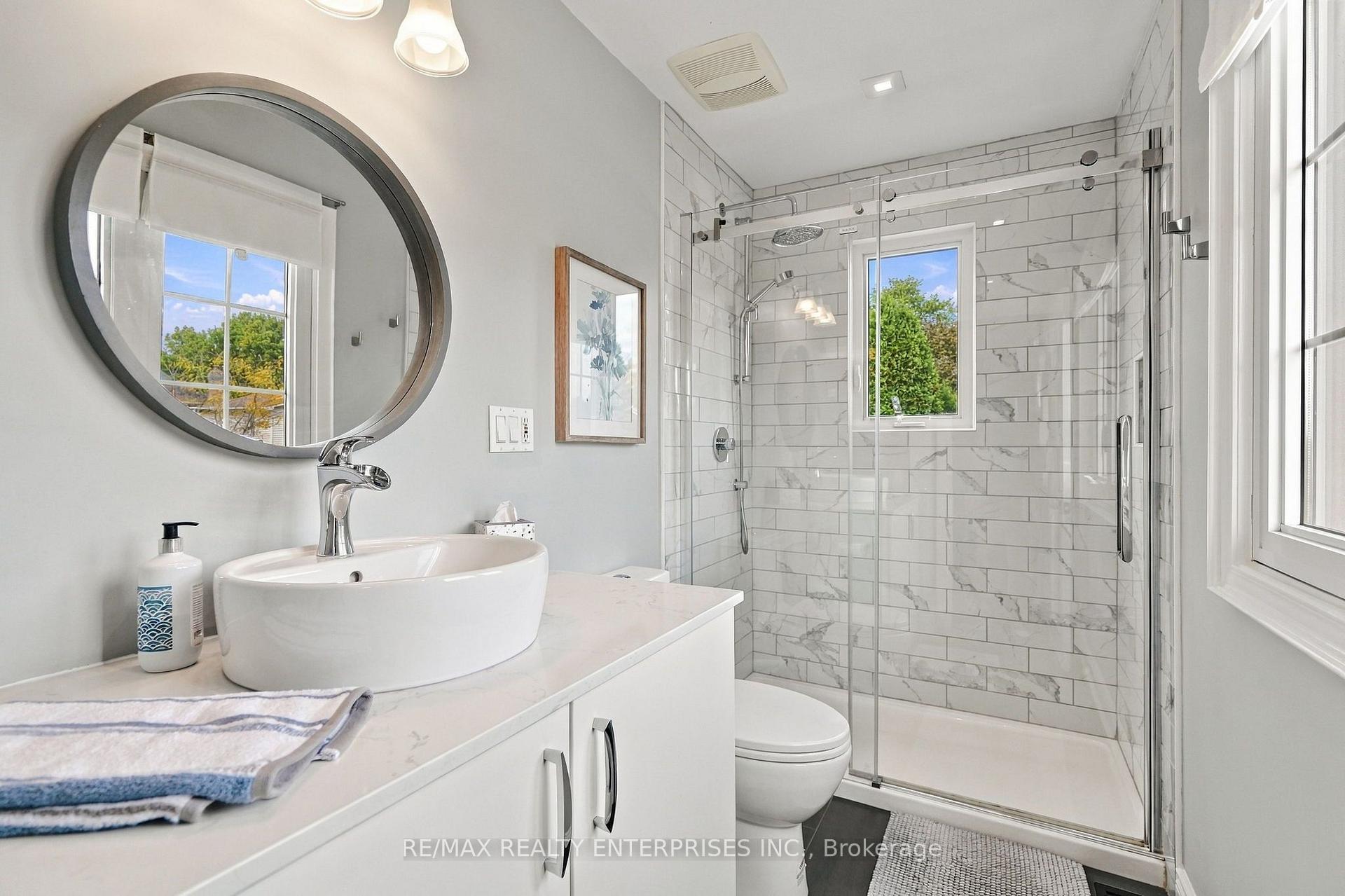 Photo 20 of 188 Summerfield Drive, Oakville, Bronte — HOMEH