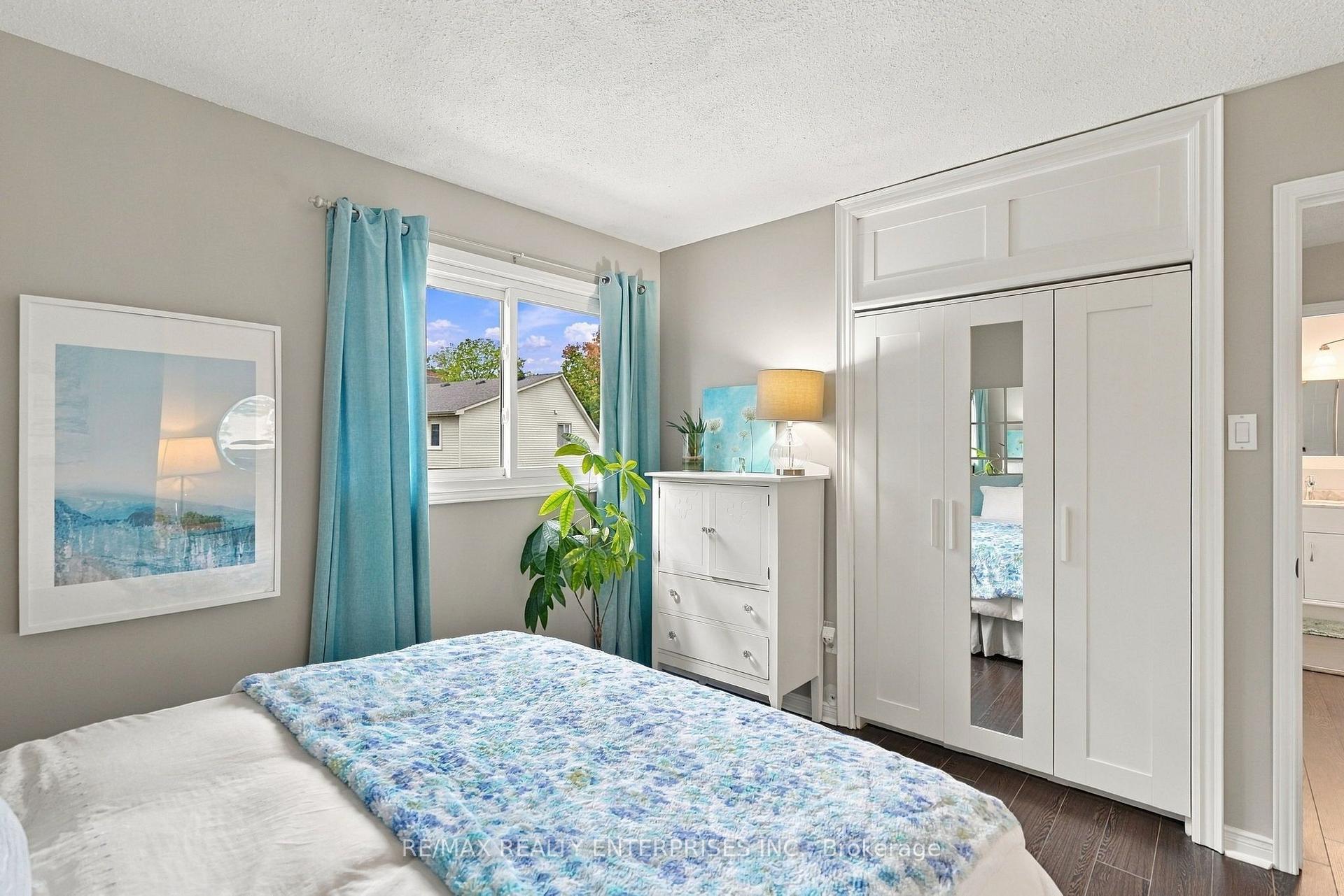 Photo 22 of 188 Summerfield Drive, Oakville, Bronte — HOMEH