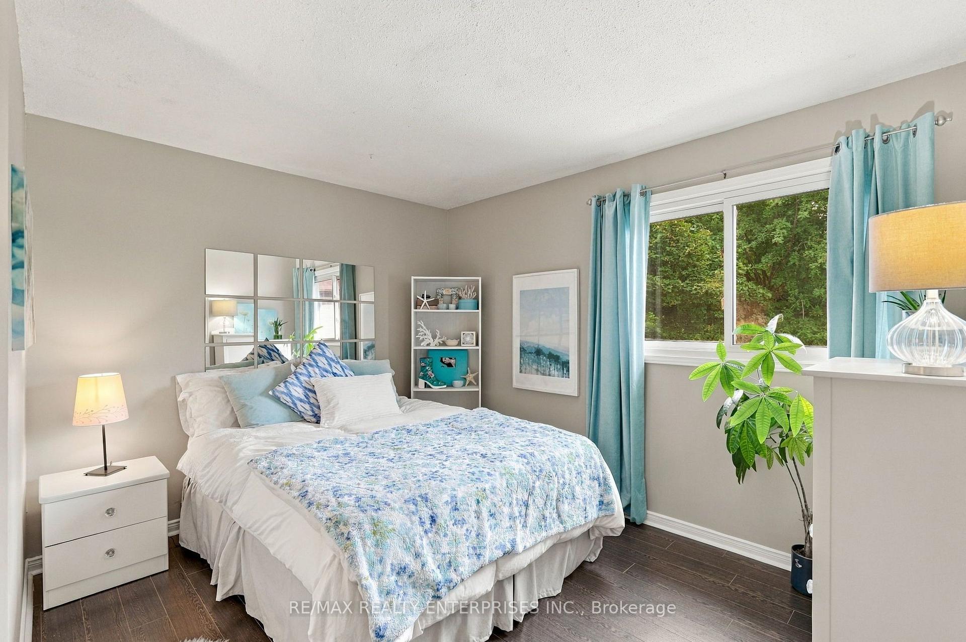 Photo 23 of 188 Summerfield Drive, Oakville, Bronte — HOMEH