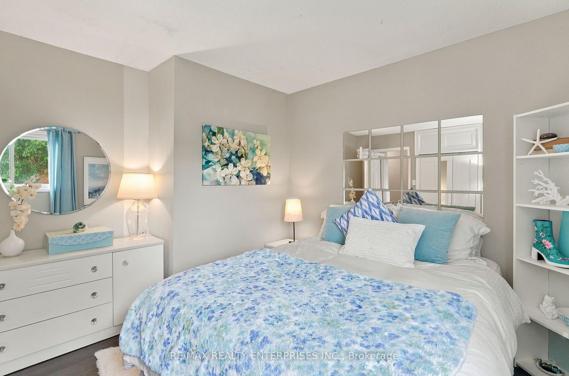 Photo 24 of 188 Summerfield Drive, Oakville, Bronte — HOMEH