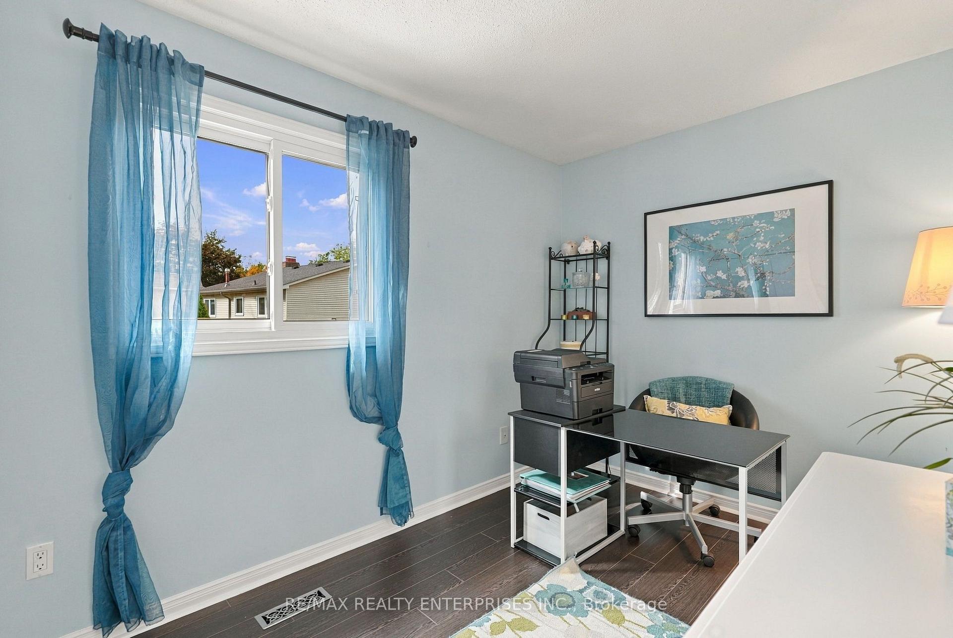 Photo 25 of 188 Summerfield Drive, Oakville, Bronte — HOMEH
