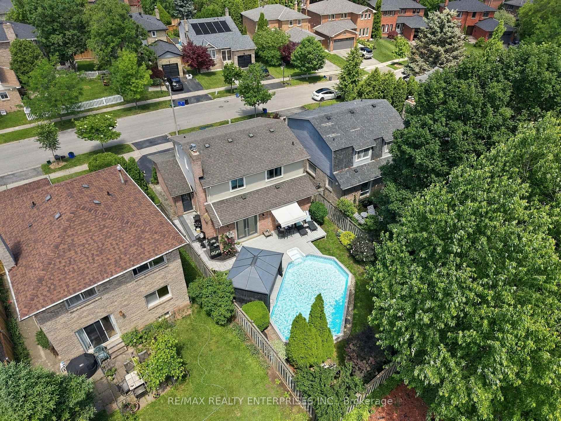 Photo 44 of 188 Summerfield Drive, Oakville, Bronte — HOMEH