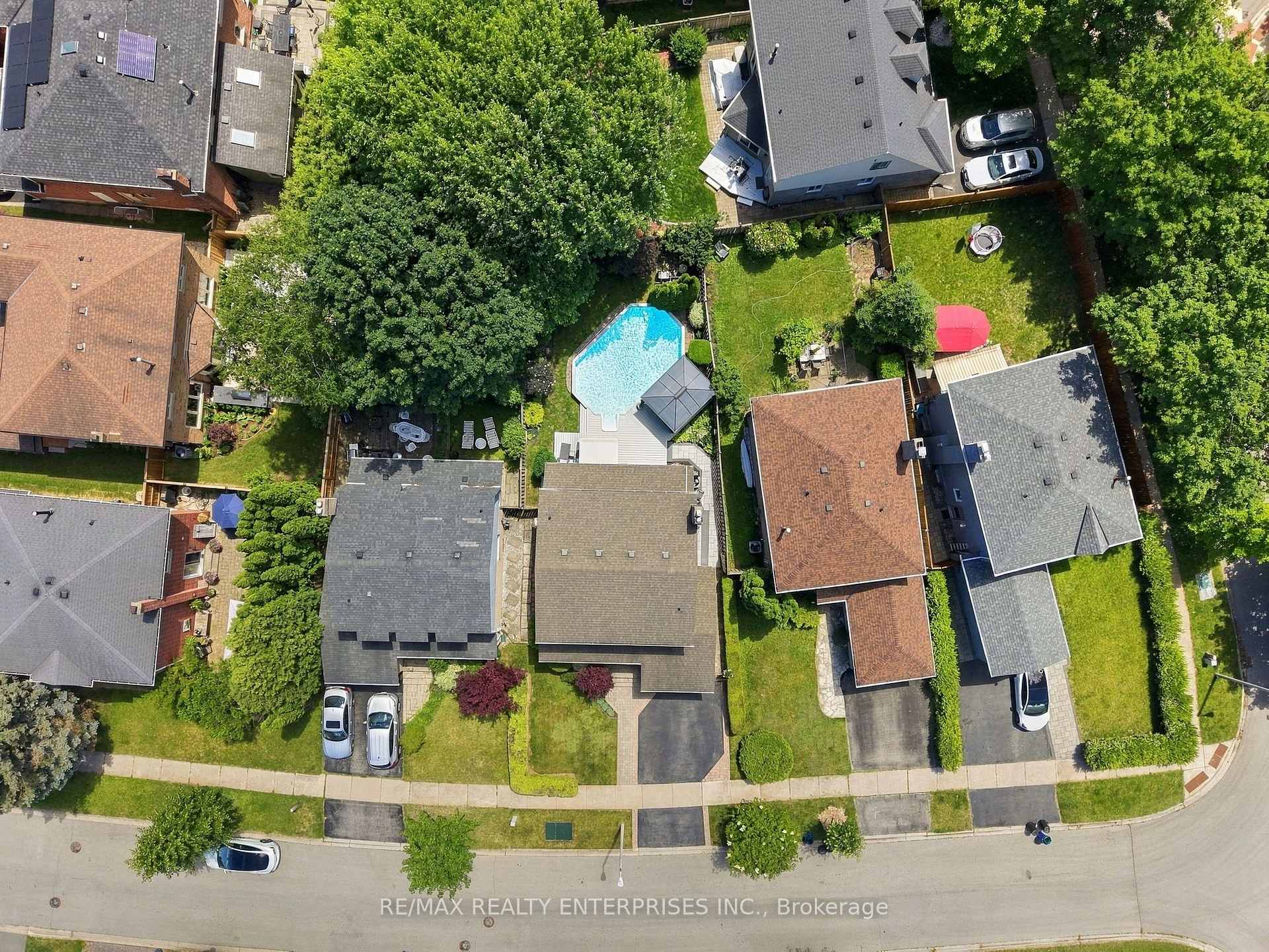 Photo 45 of 188 Summerfield Drive, Oakville, Bronte — HOMEH