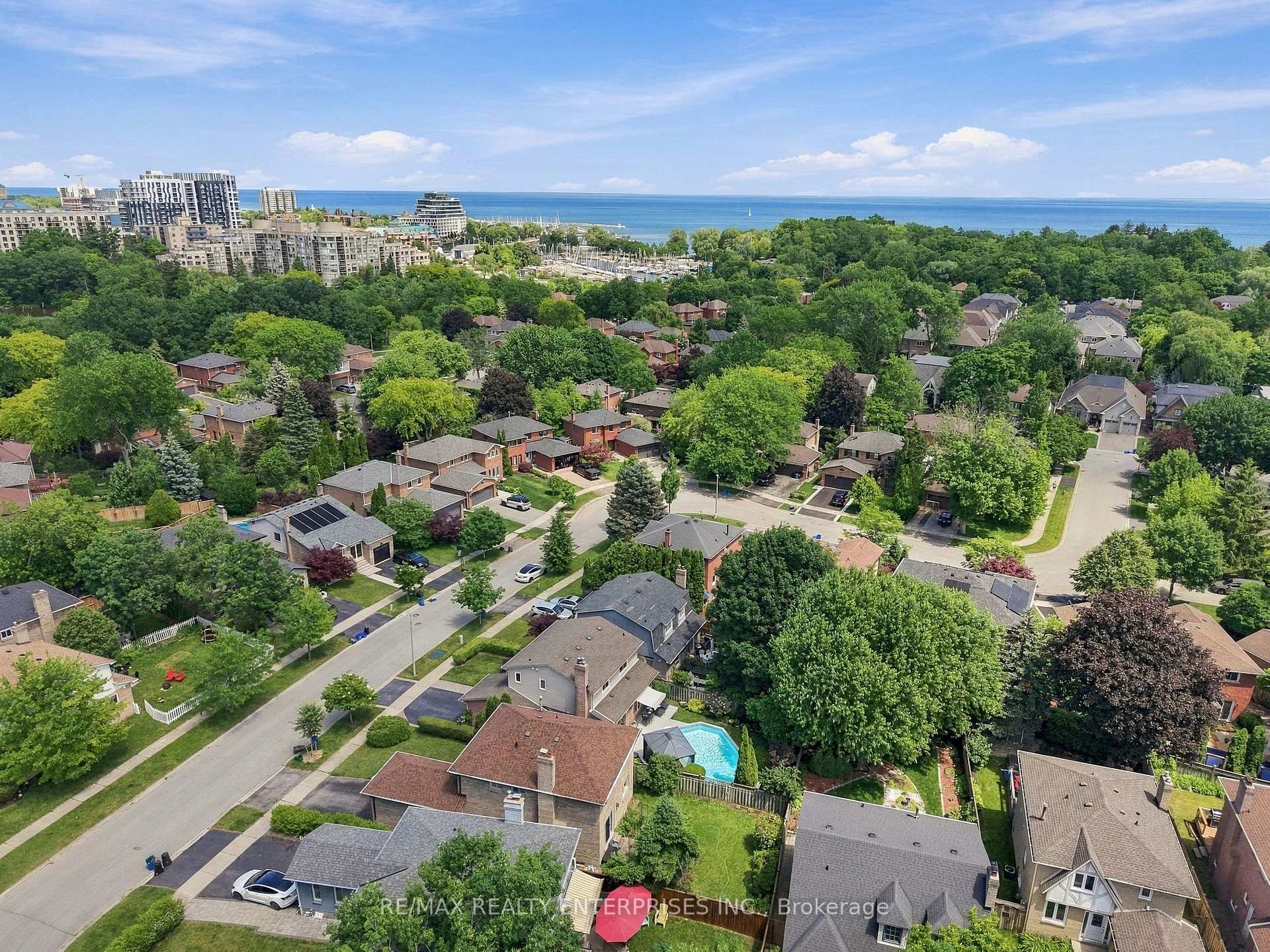 Photo 47 of 188 Summerfield Drive, Oakville, Bronte — HOMEH
