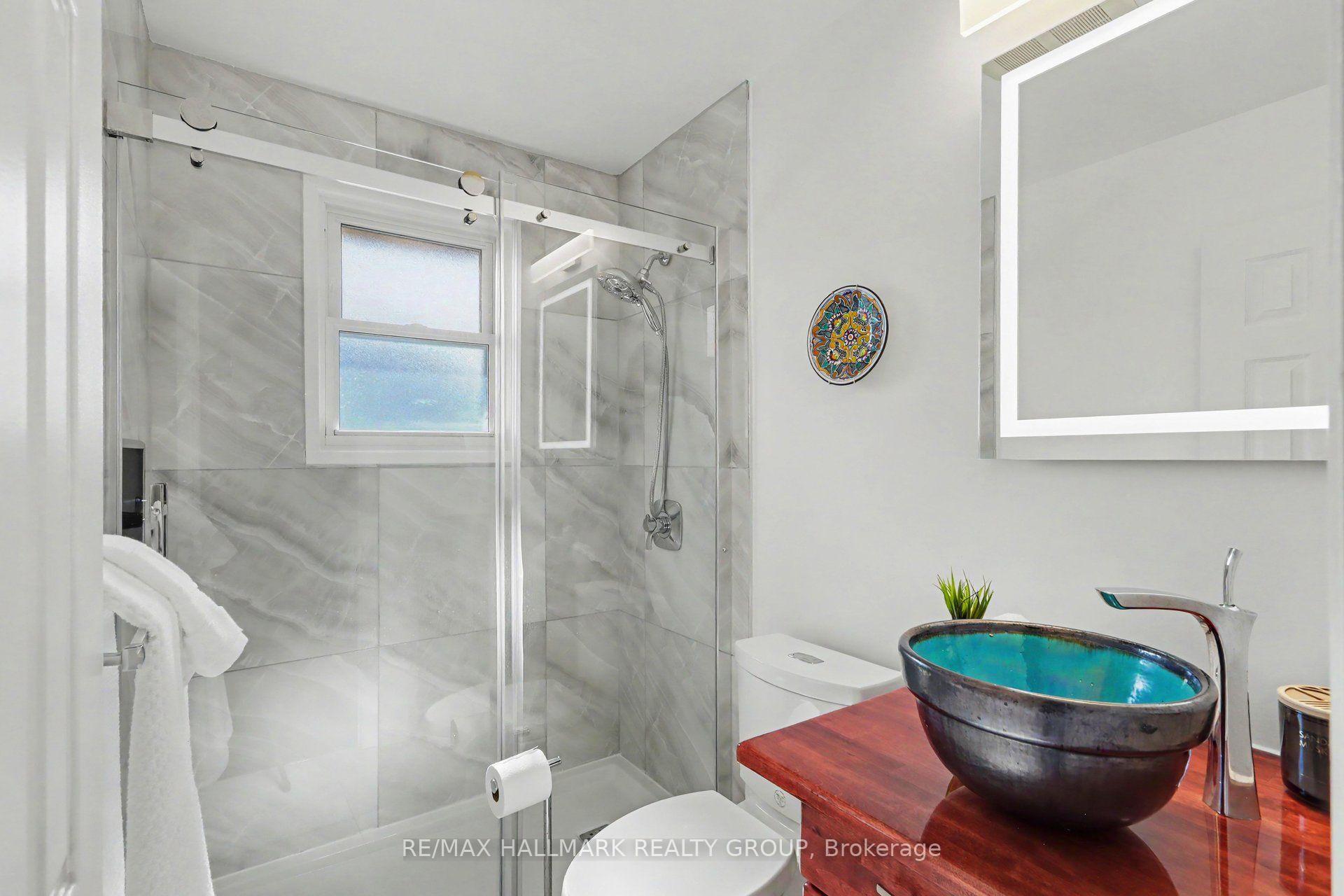 Photo 21 of 26 Whippoorwill Drive, Ottawa, Rothwell Heights — HOMEH