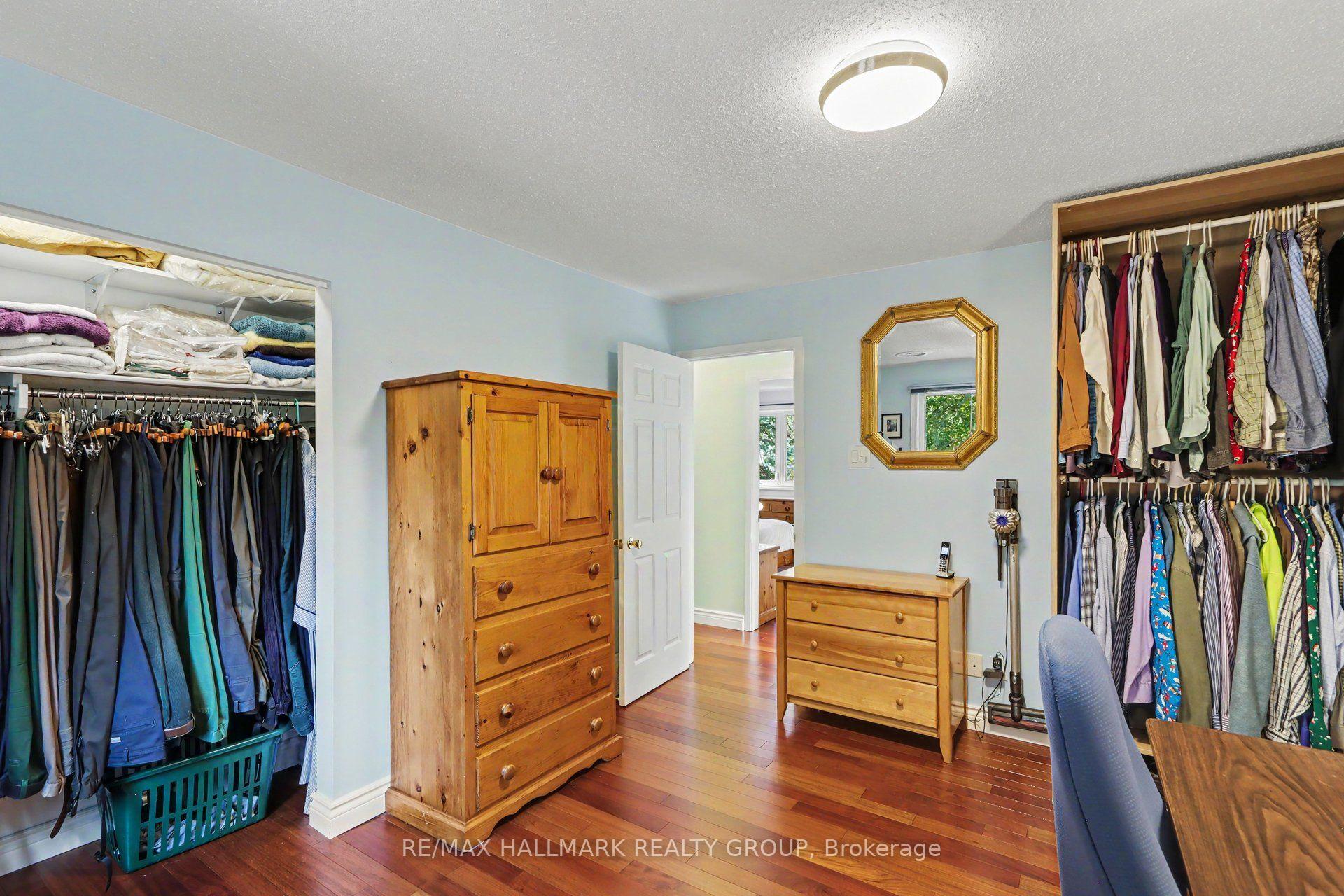 Photo 22 of 26 Whippoorwill Drive, Ottawa, Rothwell Heights — HOMEH
