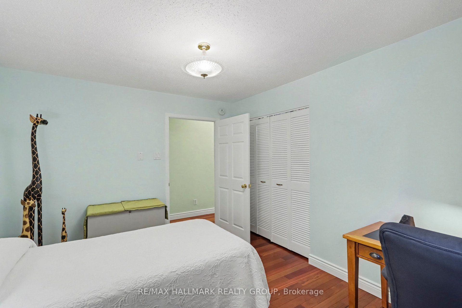 Photo 24 of 26 Whippoorwill Drive, Ottawa, Rothwell Heights — HOMEH