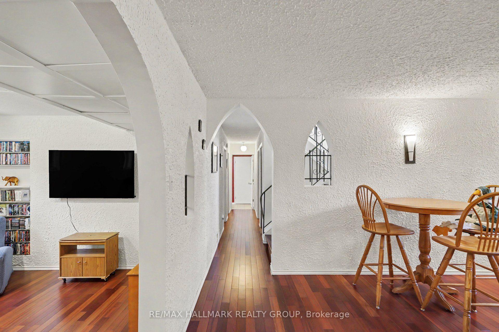 Photo 29 of 26 Whippoorwill Drive, Ottawa, Rothwell Heights — HOMEH