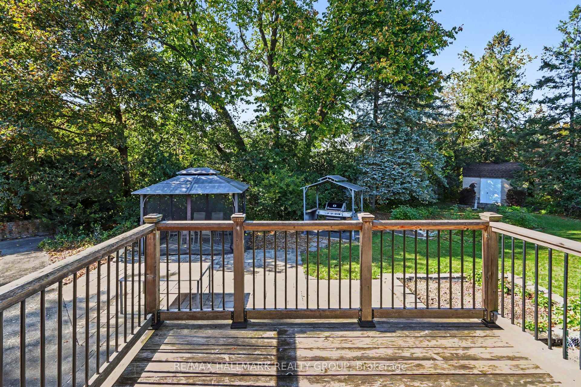 Photo 38 of 26 Whippoorwill Drive, Ottawa, Rothwell Heights — HOMEH