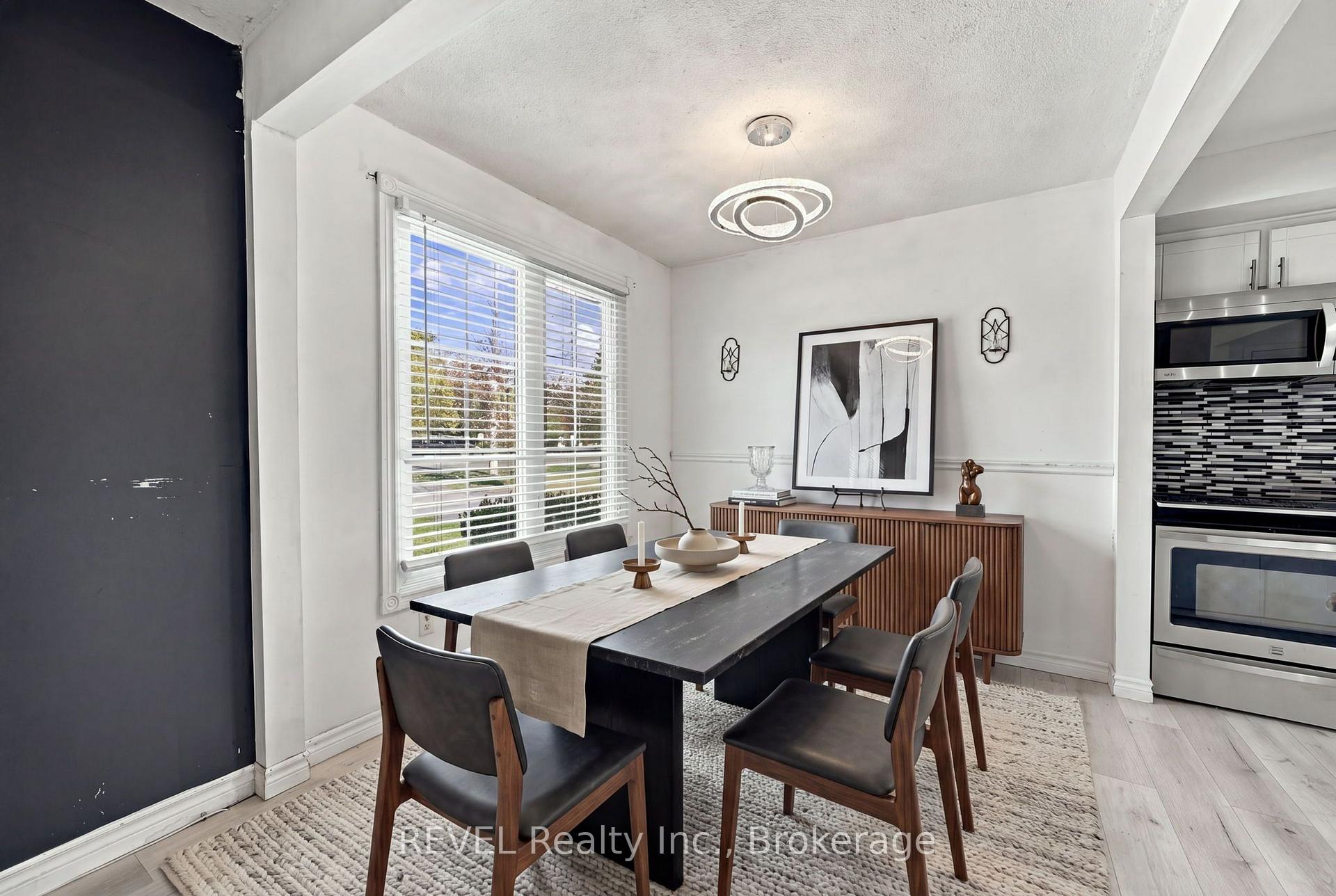 Photo 9 of 1407 Garrison Road, Fort Erie, Crescent Park — HOMEH