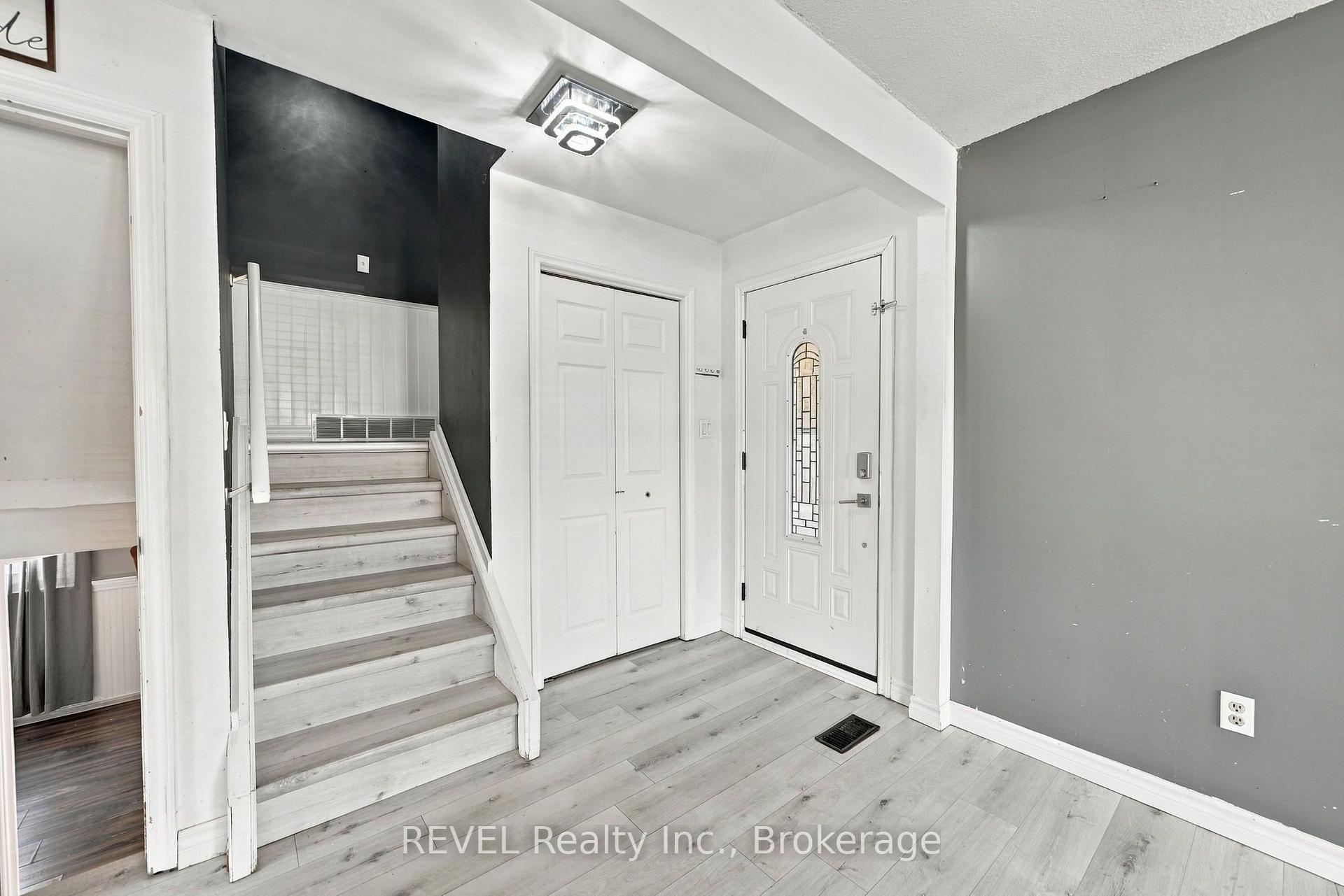 Photo 13 of 1407 Garrison Road, Fort Erie, Crescent Park — HOMEH