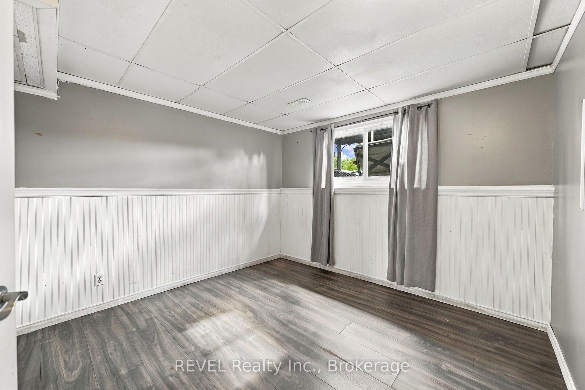 Photo 24 of 1407 Garrison Road, Fort Erie, Crescent Park — HOMEH