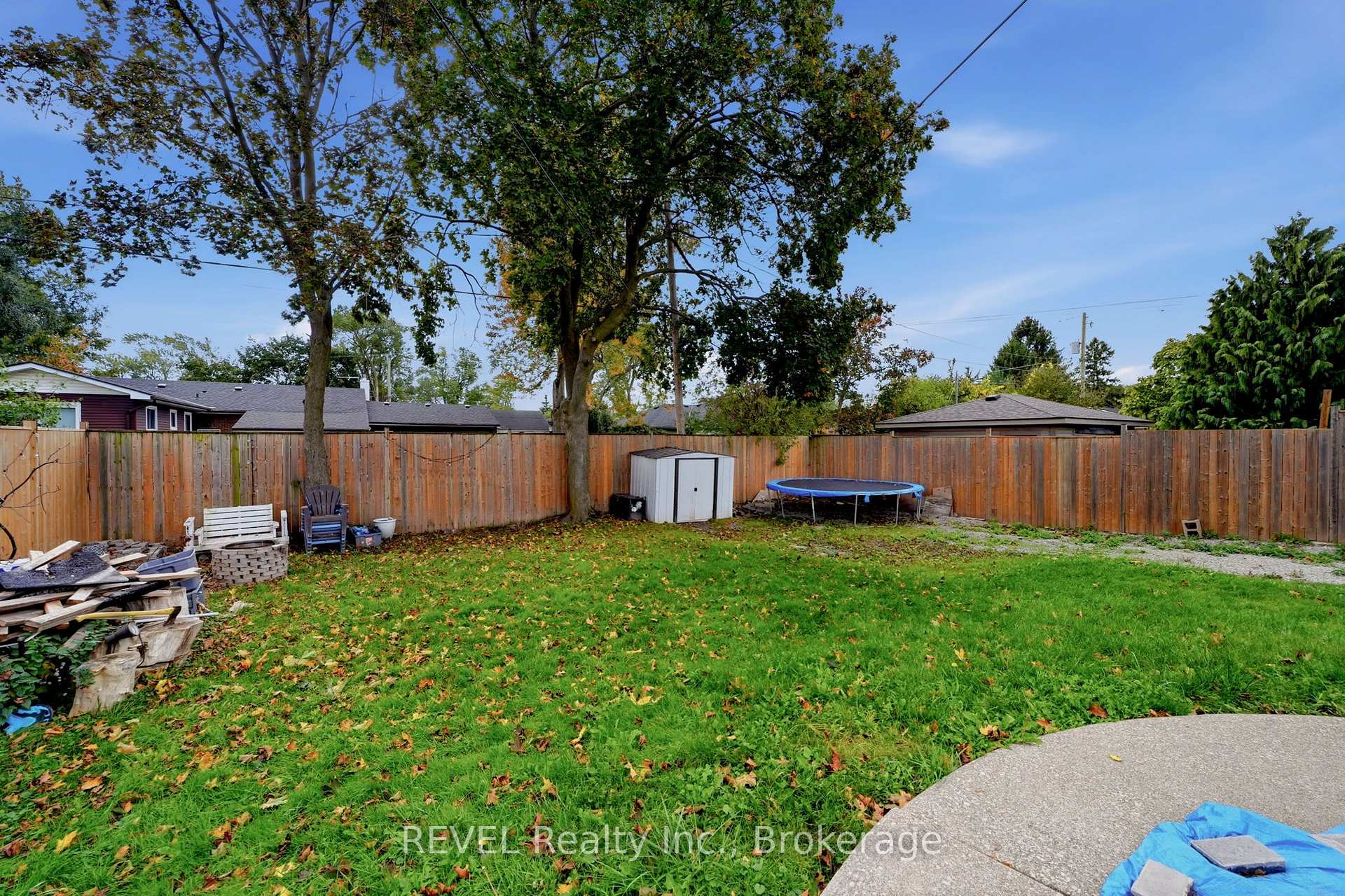 Photo 33 of 1407 Garrison Road, Fort Erie, Crescent Park — HOMEH