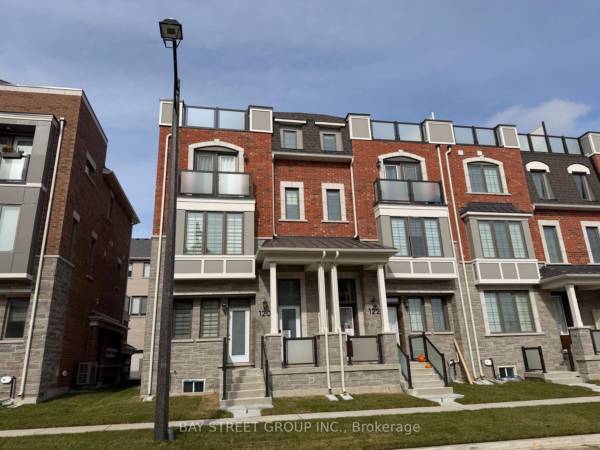 Photo 2 of 120 Avani Avenue, Markham, Rural Markham — HOMEH