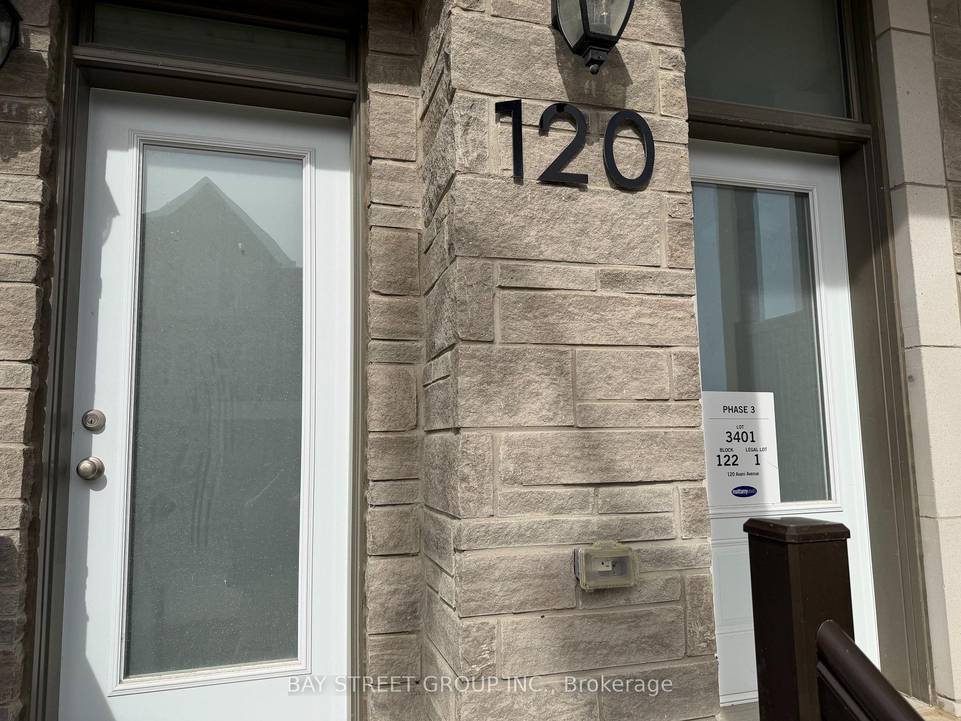 Photo 3 of 120 Avani Avenue, Markham, Rural Markham — HOMEH