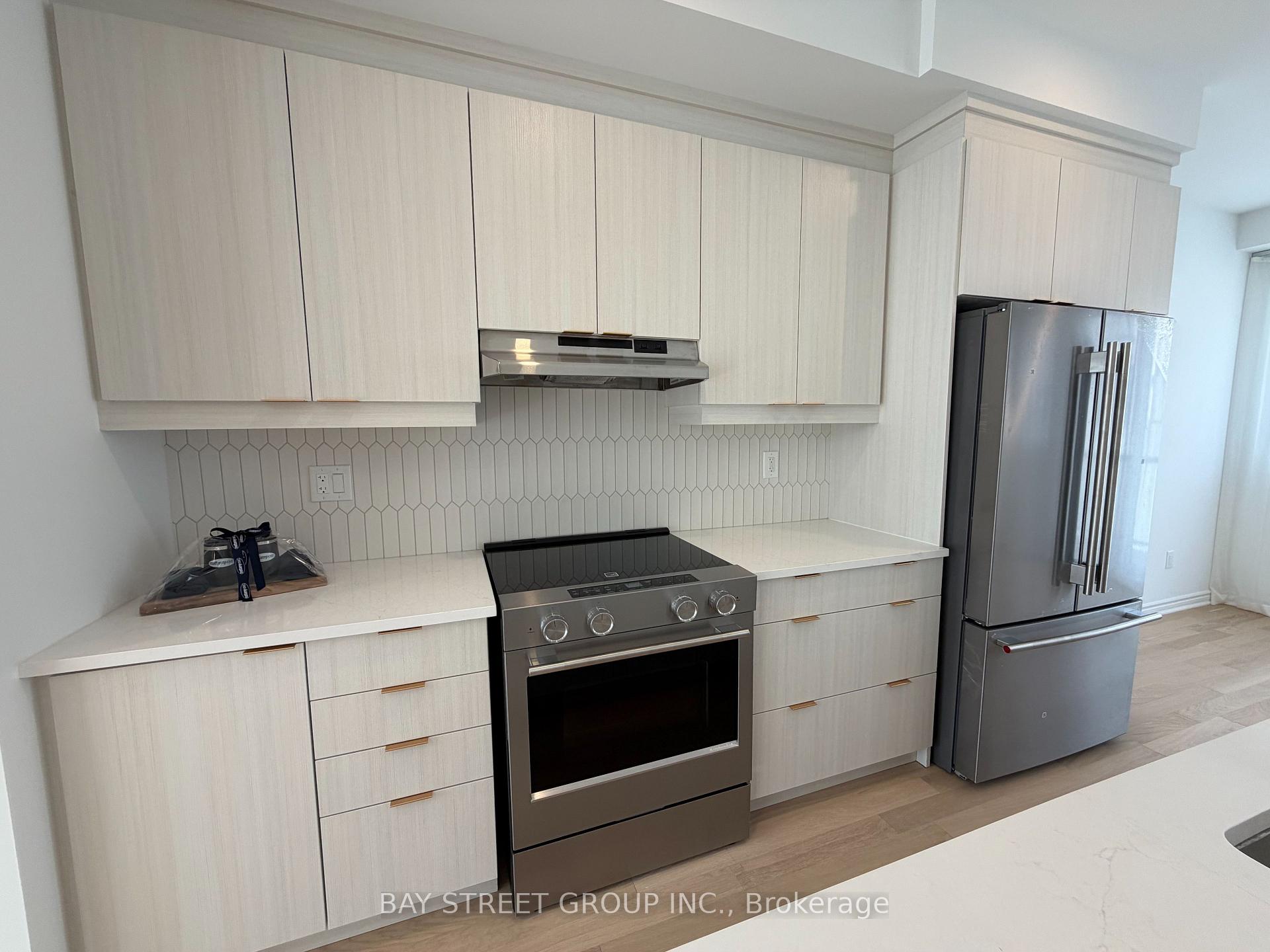 Photo 8 of 120 Avani Avenue, Markham, Rural Markham — HOMEH