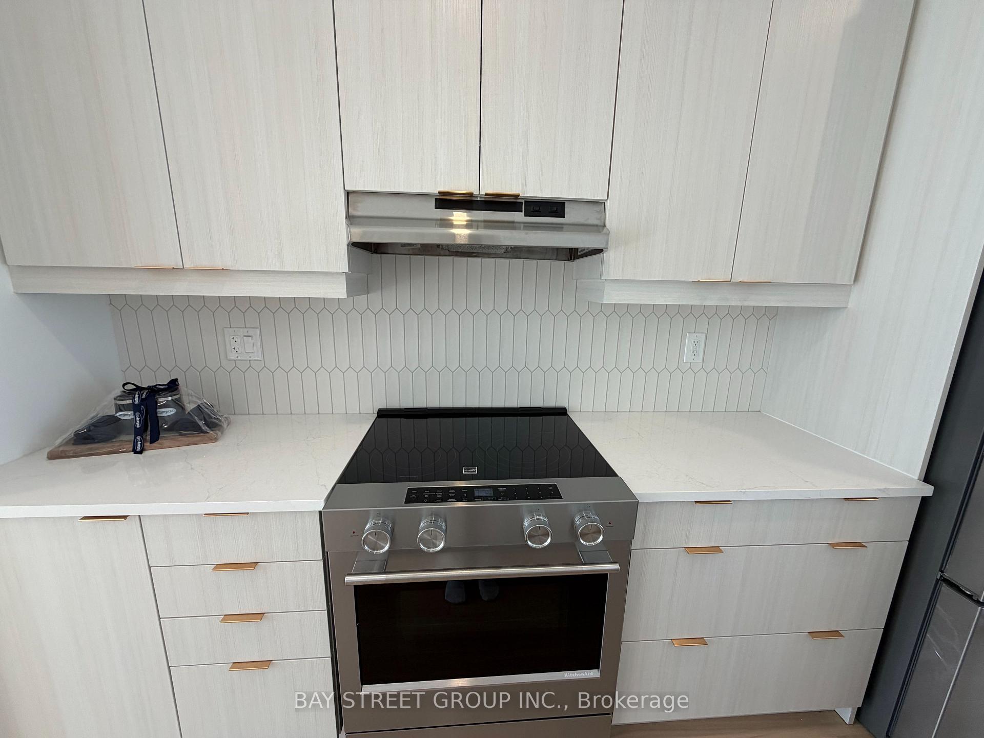 Photo 9 of 120 Avani Avenue, Markham, Rural Markham — HOMEH