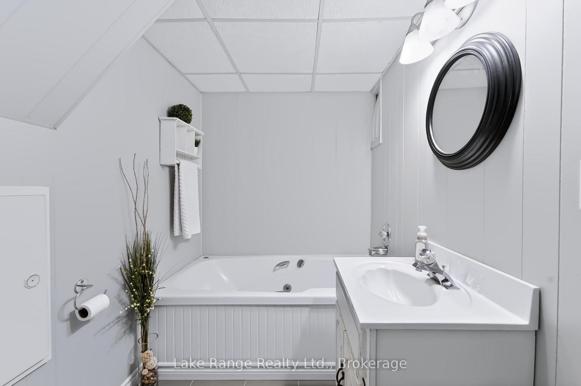 Photo 16 of 701 Maple Street, Huron East, Brussels — HOMEH