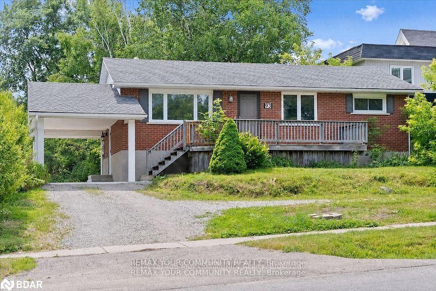 Photo of Unit Lower, 93 Westmount Drive S