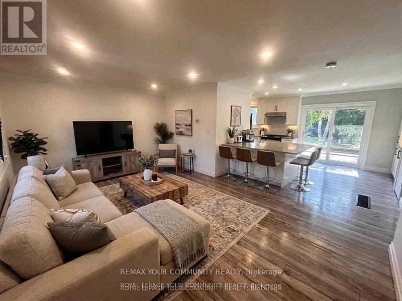 Photo 2 of 93 Westmount Drive S, Orillia — HOMEH
