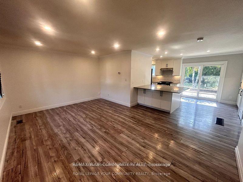 Photo 3 of 93 Westmount Drive S, Orillia — HOMEH
