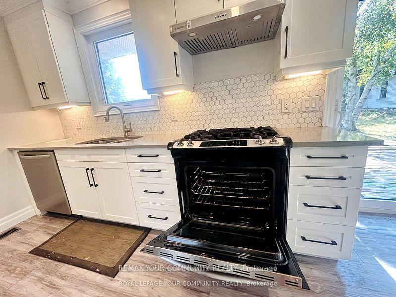 Photo 10 of 93 Westmount Drive S, Orillia — HOMEH