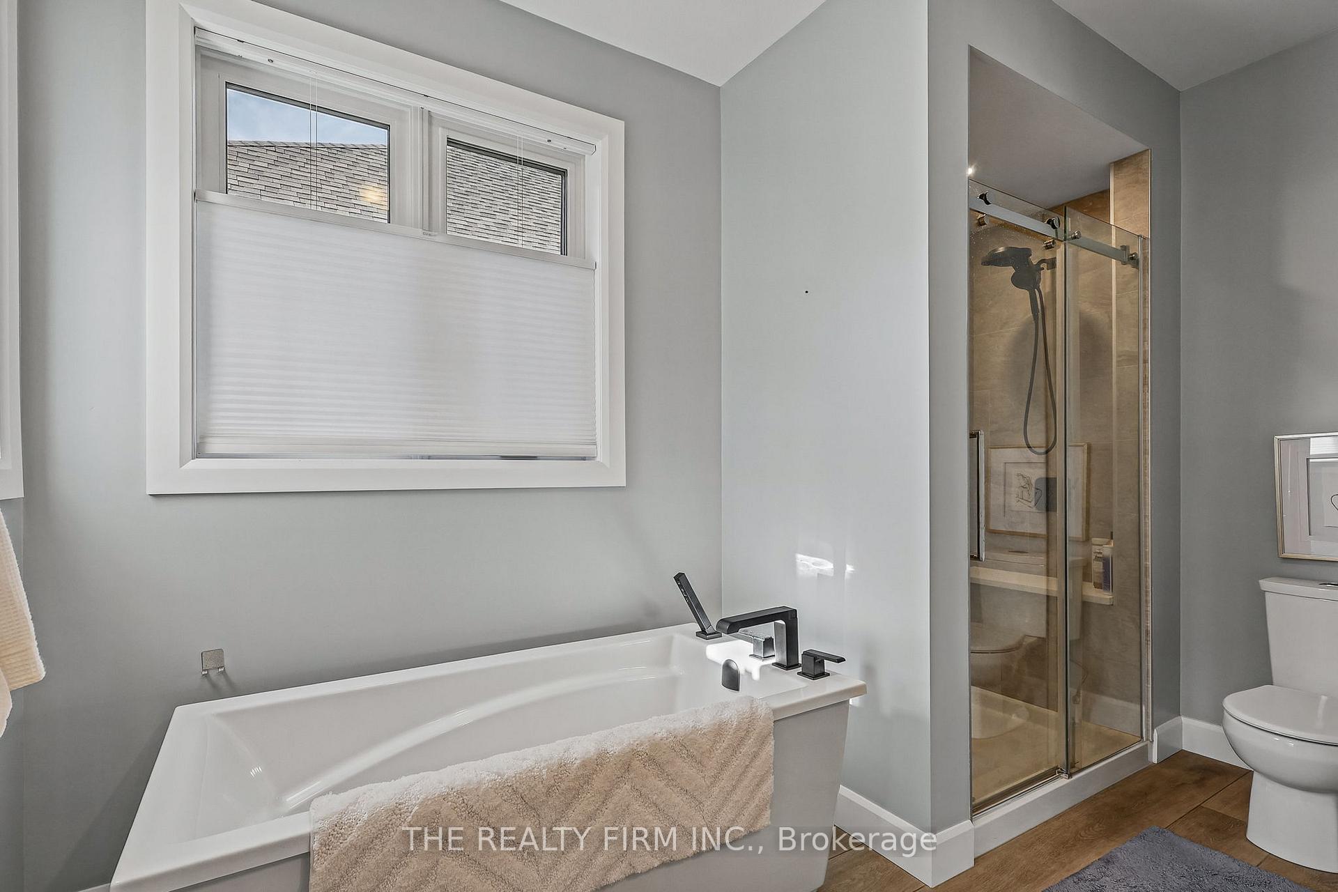 Photo 18 of 53 Foxborough Place, Thames Centre, Thorndale — HOMEH
