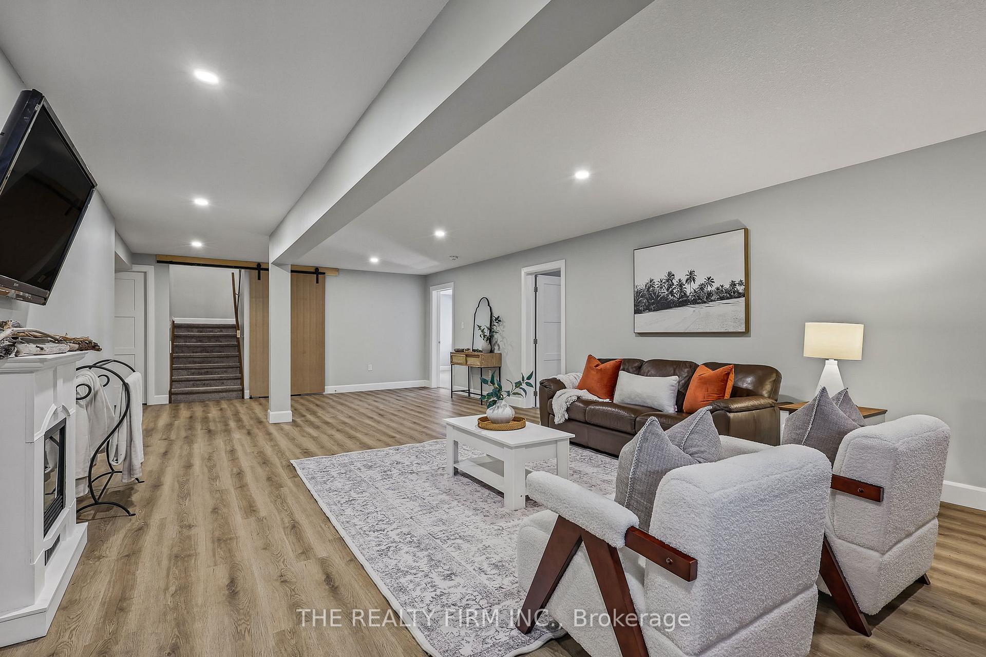 Photo 24 of 53 Foxborough Place, Thames Centre, Thorndale — HOMEH