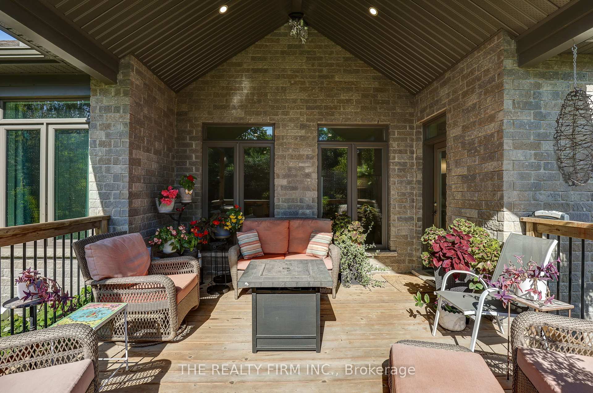 Photo 33 of 53 Foxborough Place, Thames Centre, Thorndale — HOMEH