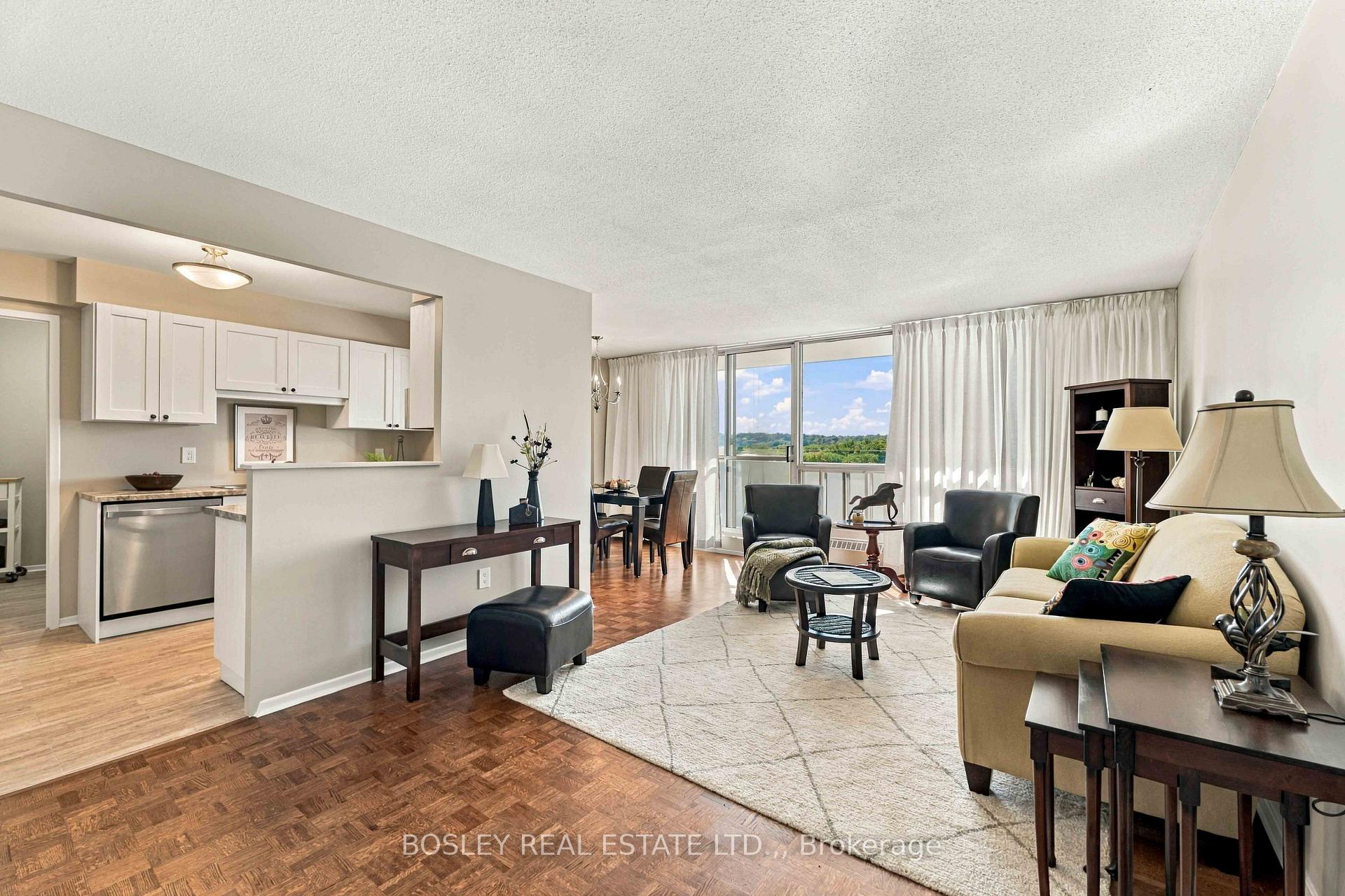Photo 10 of 15 Towering Heights Boulevard, St. Catharines, Glendale/Glenridge — HOMEH
