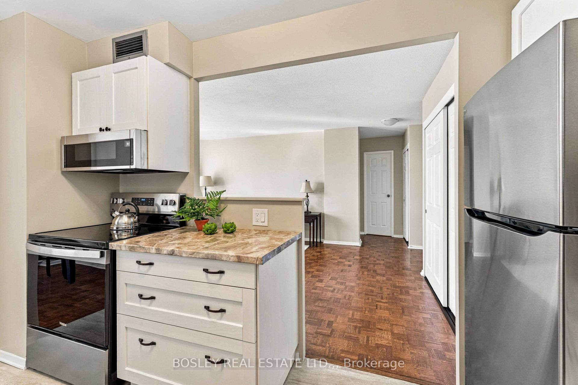 Photo 17 of 15 Towering Heights Boulevard, St. Catharines, Glendale/Glenridge — HOMEH