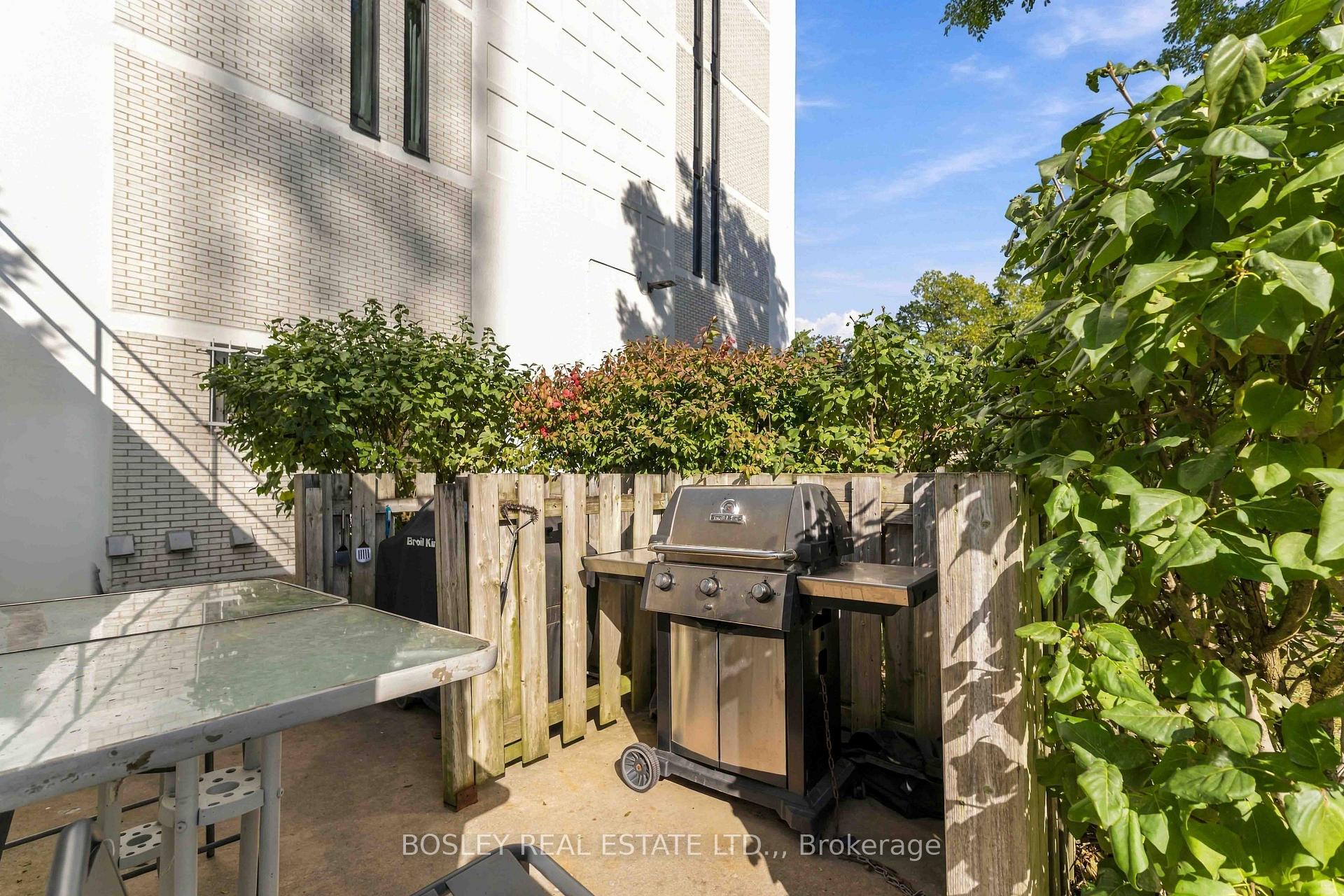 Photo 32 of 15 Towering Heights Boulevard, St. Catharines, Glendale/Glenridge — HOMEH