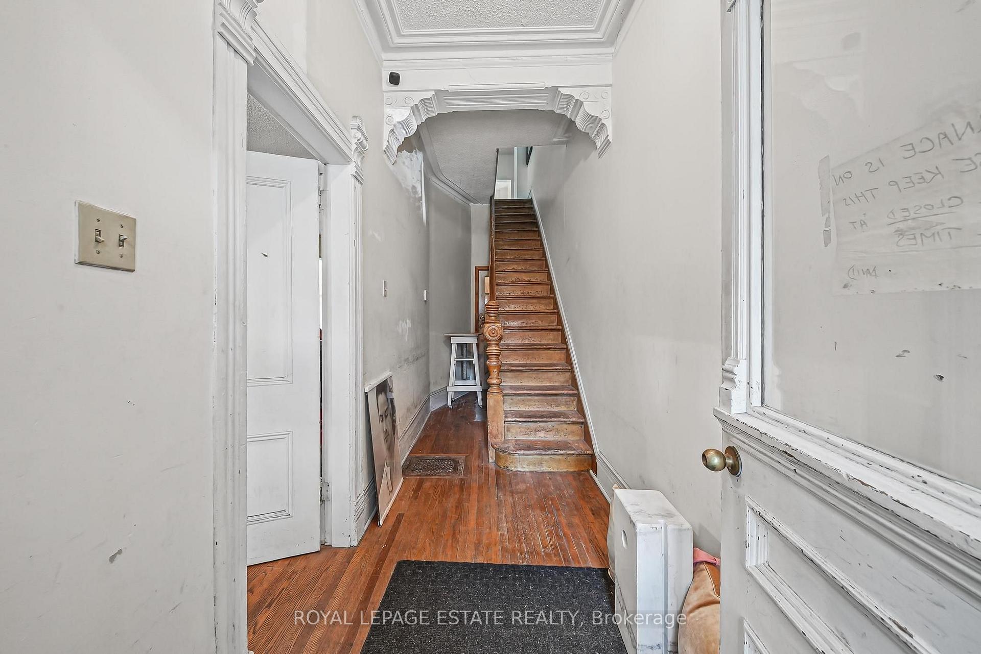 Photo 3 of 112 Baldwin Street, Toronto, Kensington-Chinatown — HOMEH