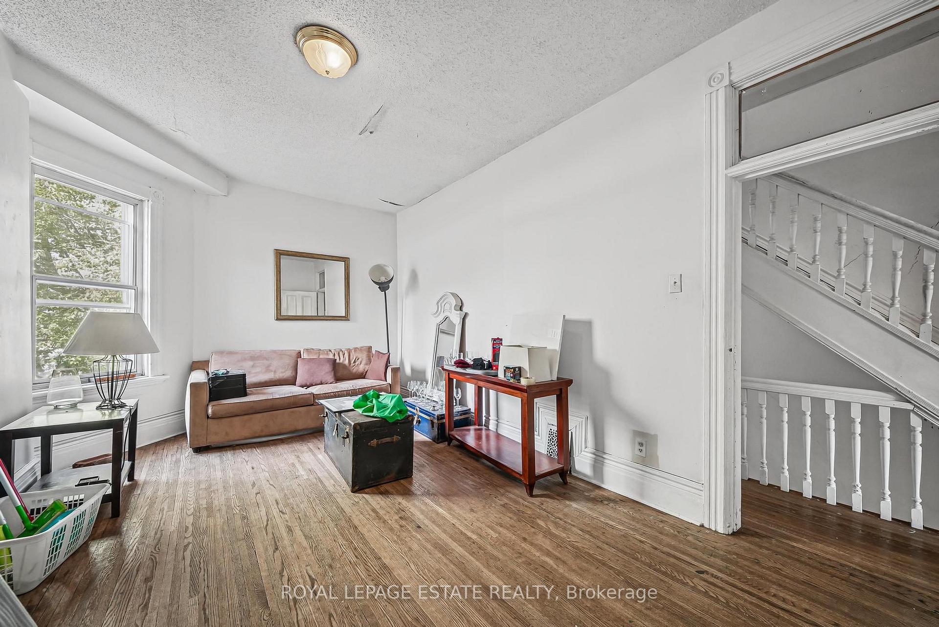 Photo 16 of 112 Baldwin Street, Toronto, Kensington-Chinatown — HOMEH