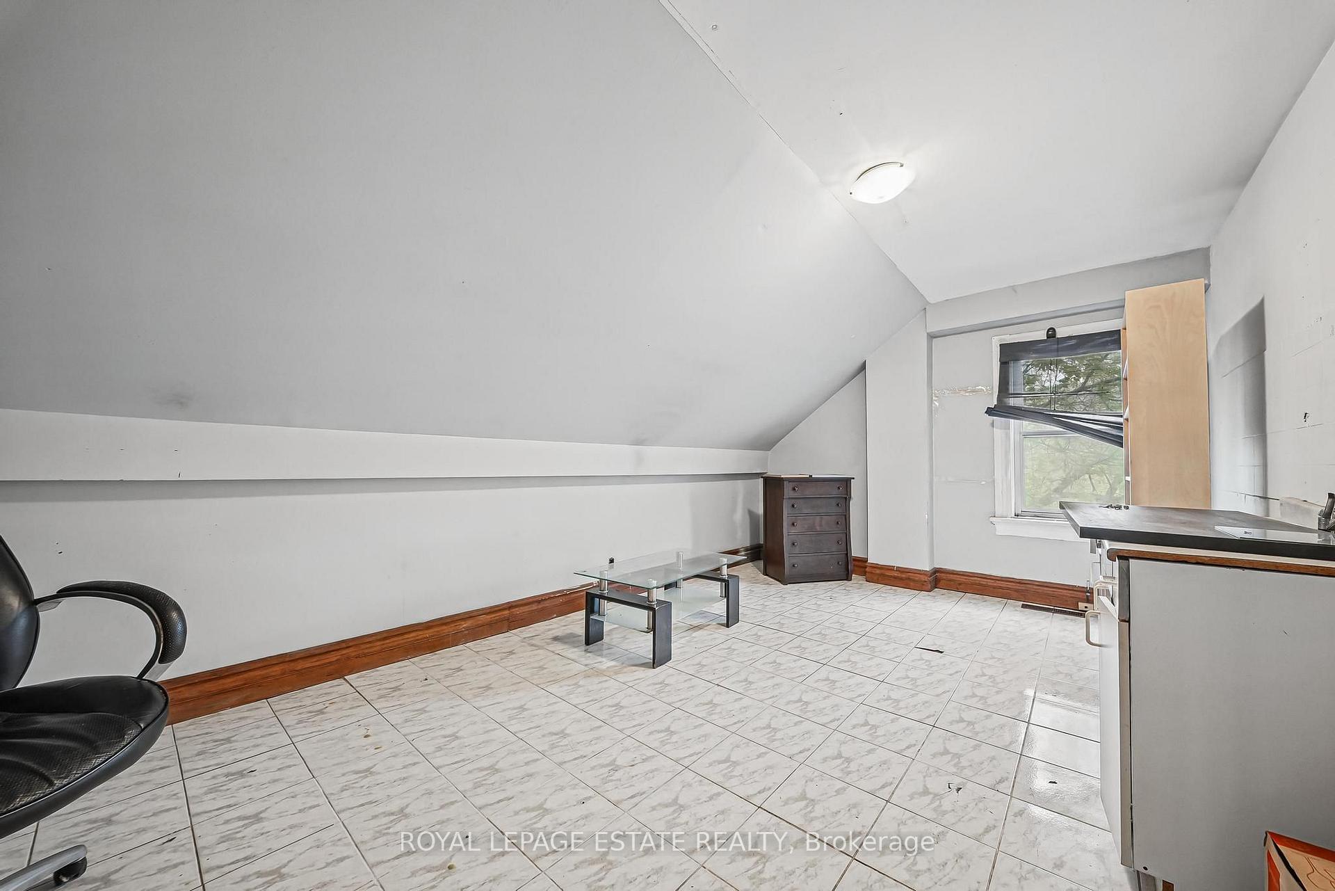 Photo 26 of 112 Baldwin Street, Toronto, Kensington-Chinatown — HOMEH