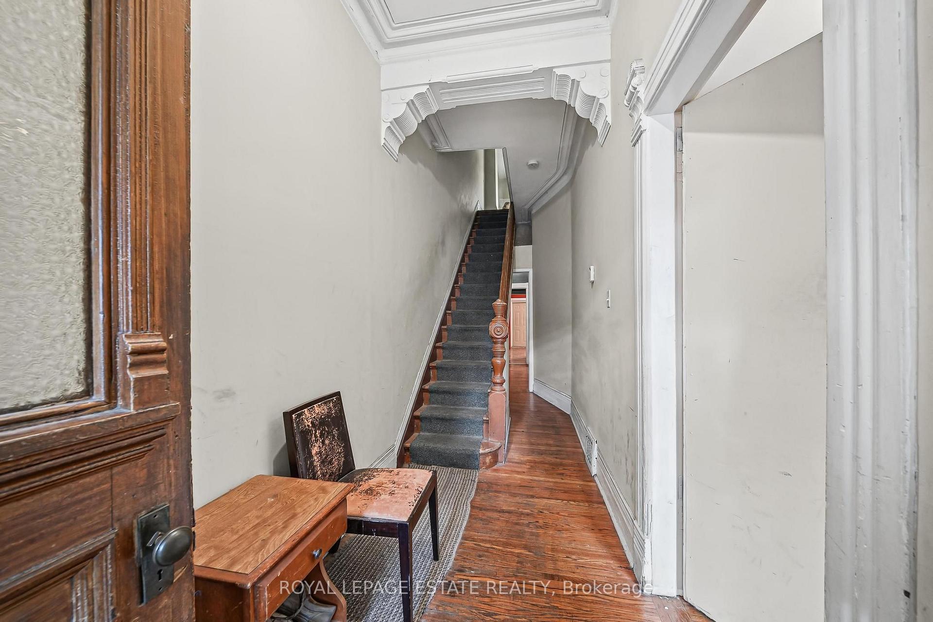 Photo 8 of 110 Baldwin Street, Toronto, Kensington-Chinatown — HOMEH