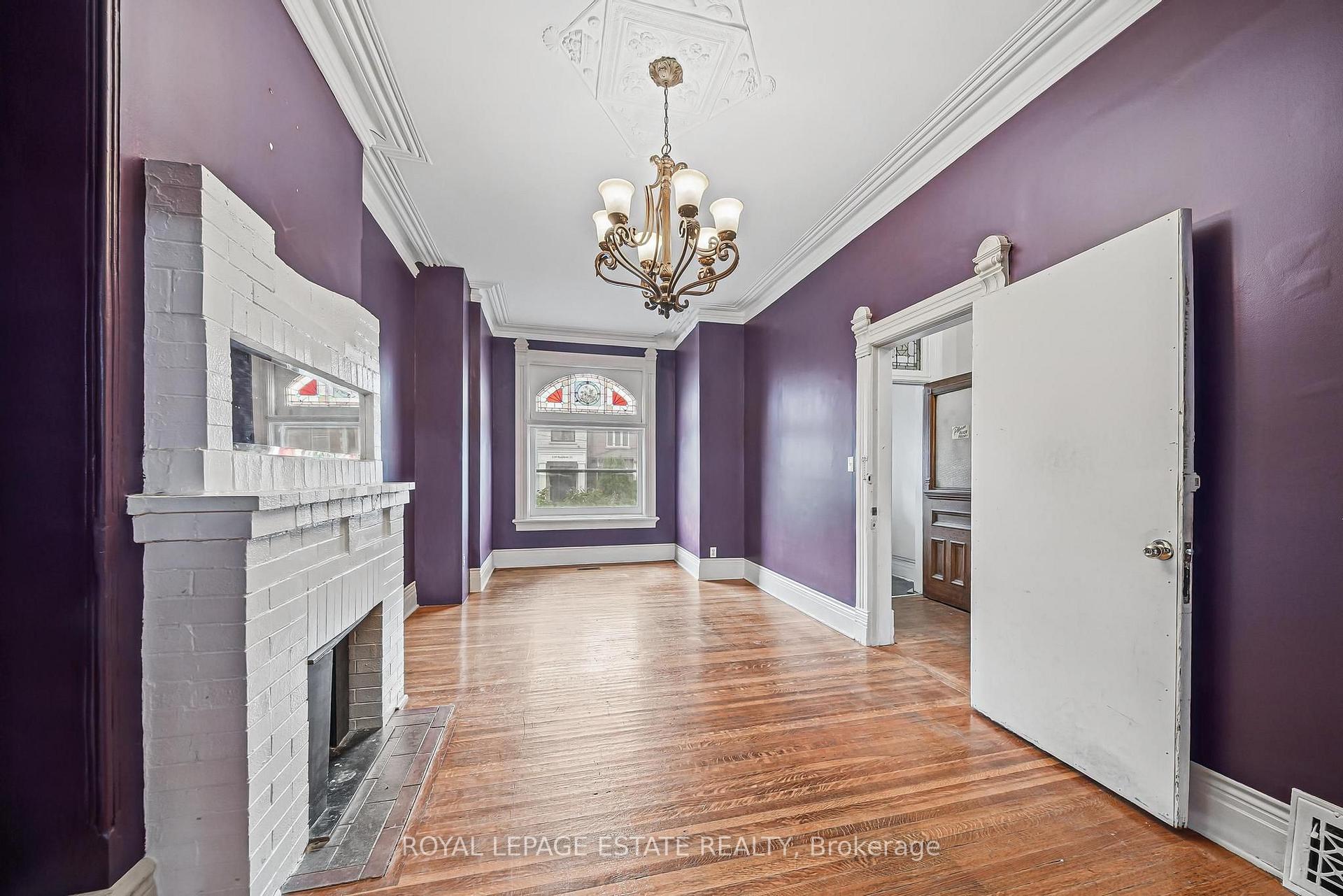 Photo 12 of 110 Baldwin Street, Toronto, Kensington-Chinatown — HOMEH