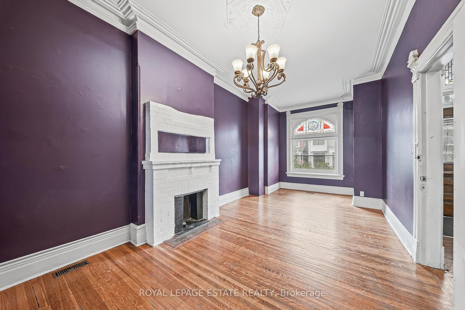 Photo 13 of 110 Baldwin Street, Toronto, Kensington-Chinatown — HOMEH