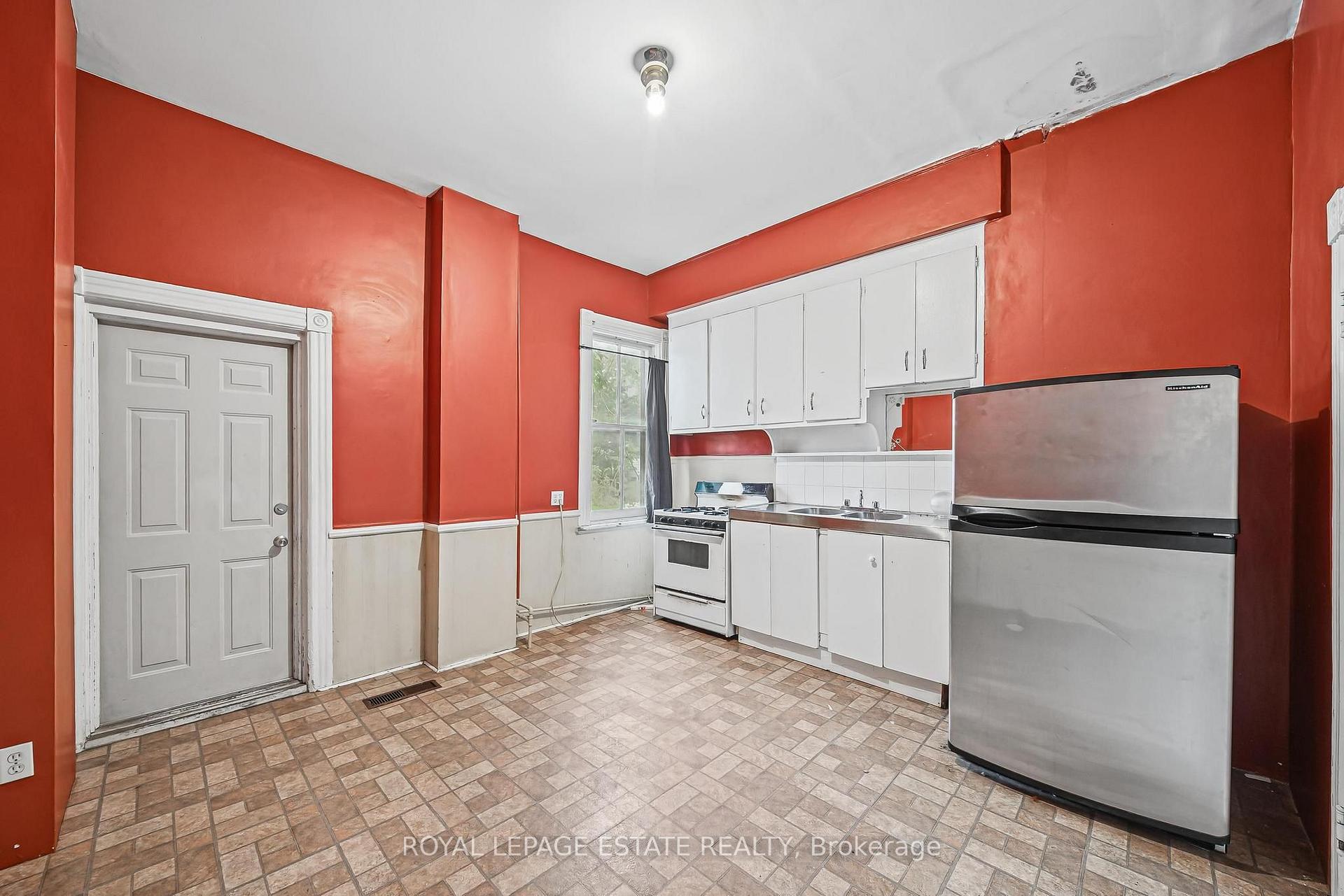 Photo 16 of 110 Baldwin Street, Toronto, Kensington-Chinatown — HOMEH