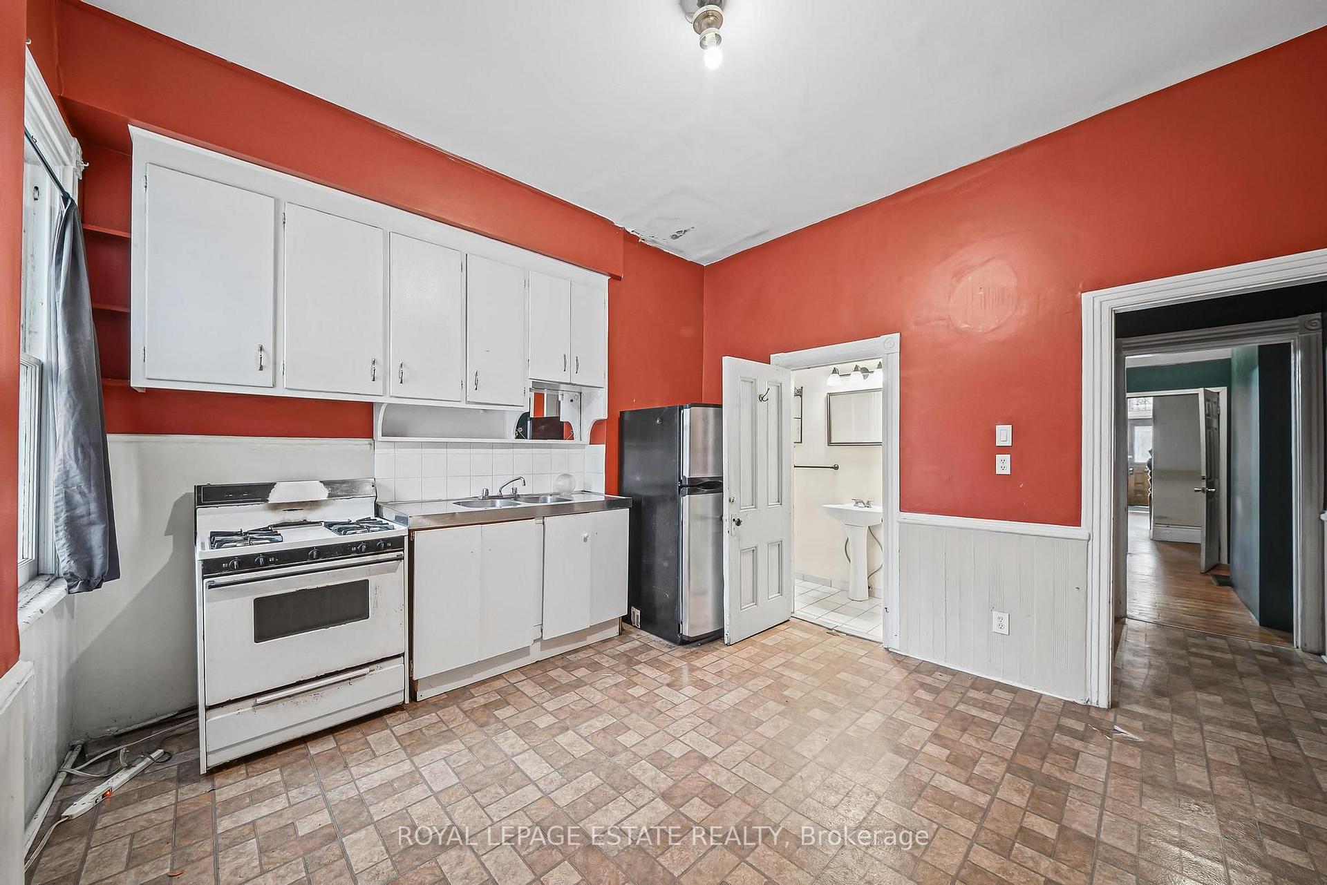 Photo 18 of 110 Baldwin Street, Toronto, Kensington-Chinatown — HOMEH