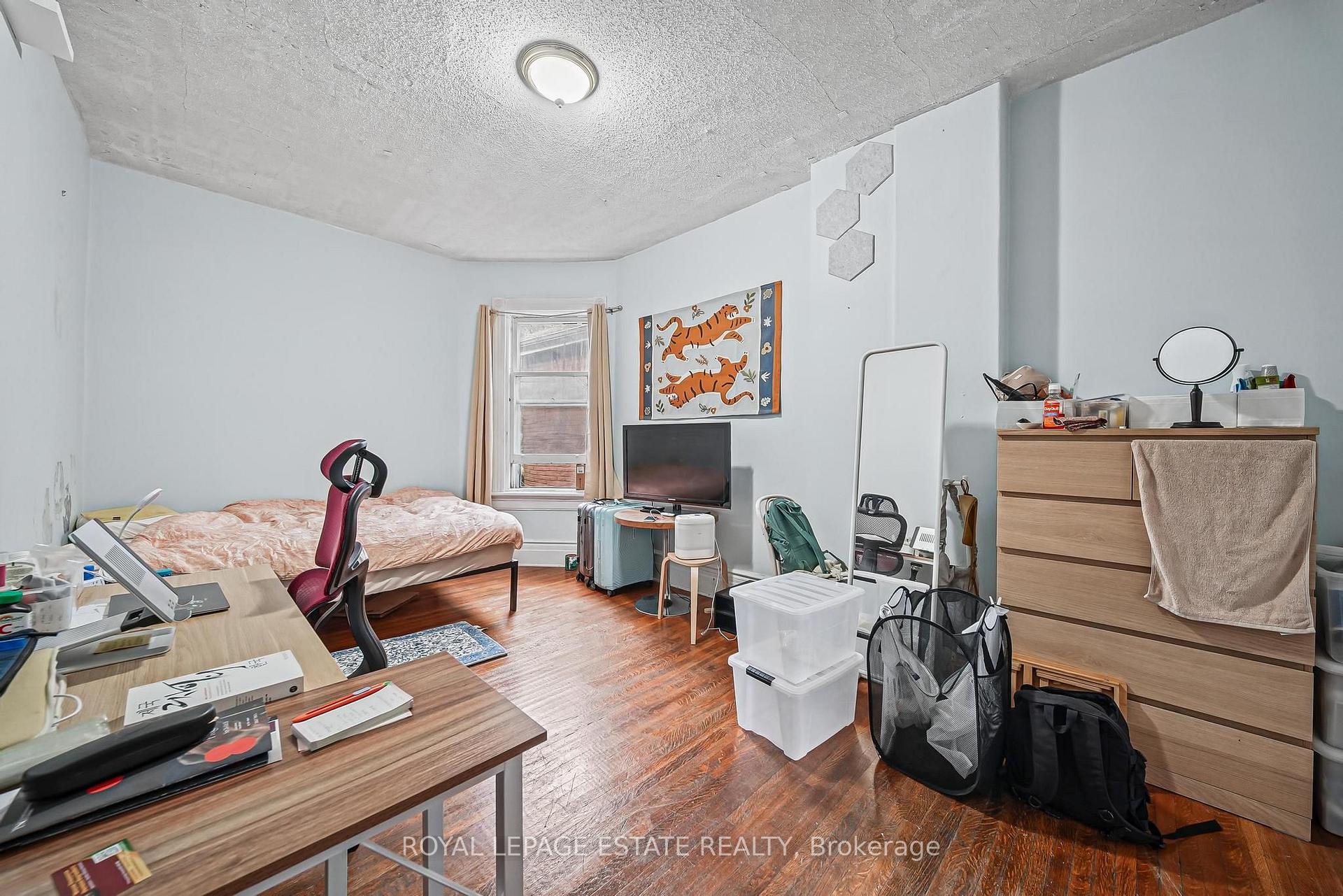 Photo 24 of 110 Baldwin Street, Toronto, Kensington-Chinatown — HOMEH