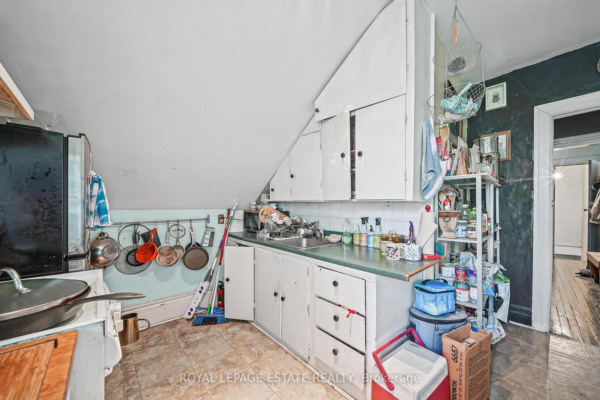 Photo 33 of 110 Baldwin Street, Toronto, Kensington-Chinatown — HOMEH