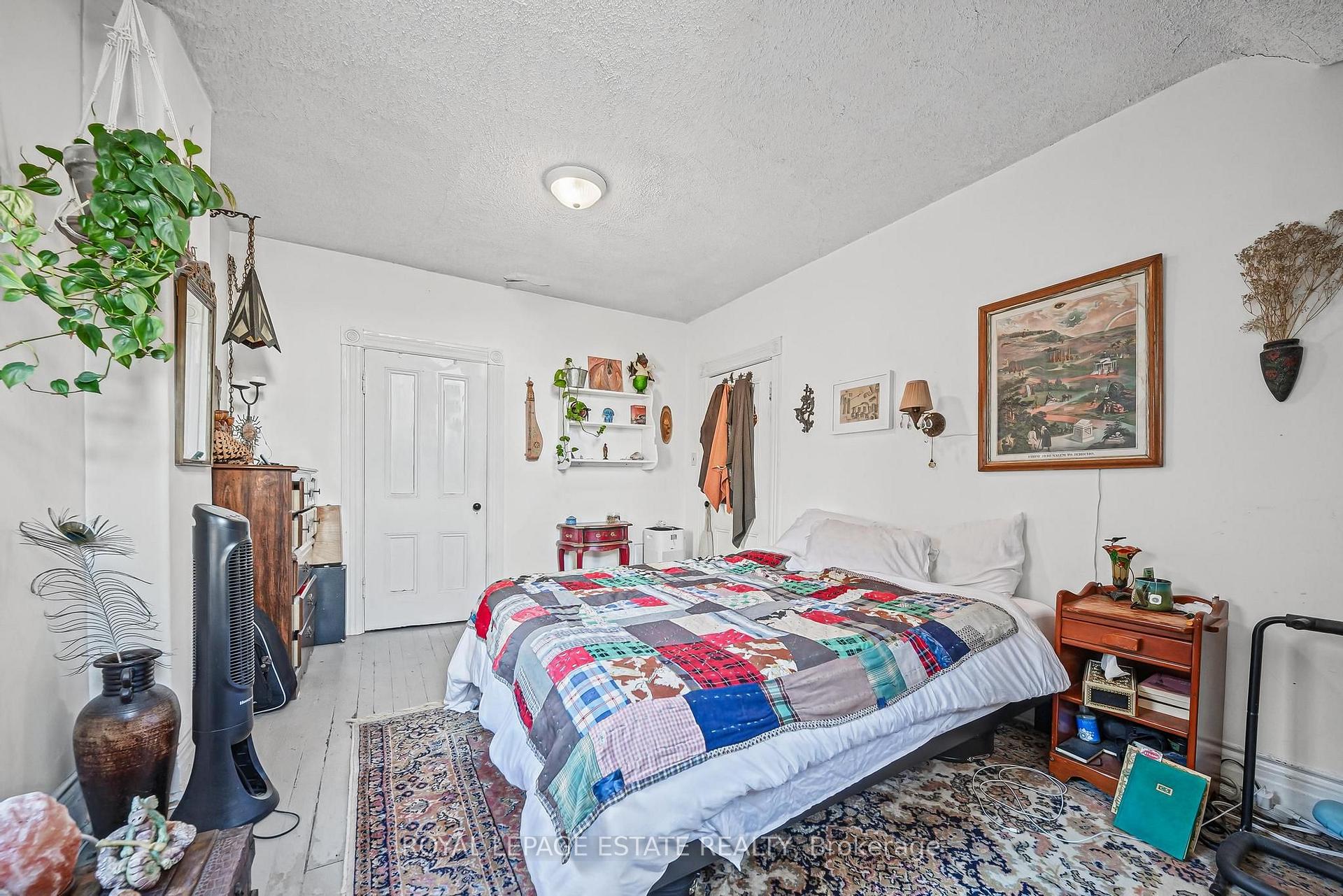 Photo 35 of 110 Baldwin Street, Toronto, Kensington-Chinatown — HOMEH