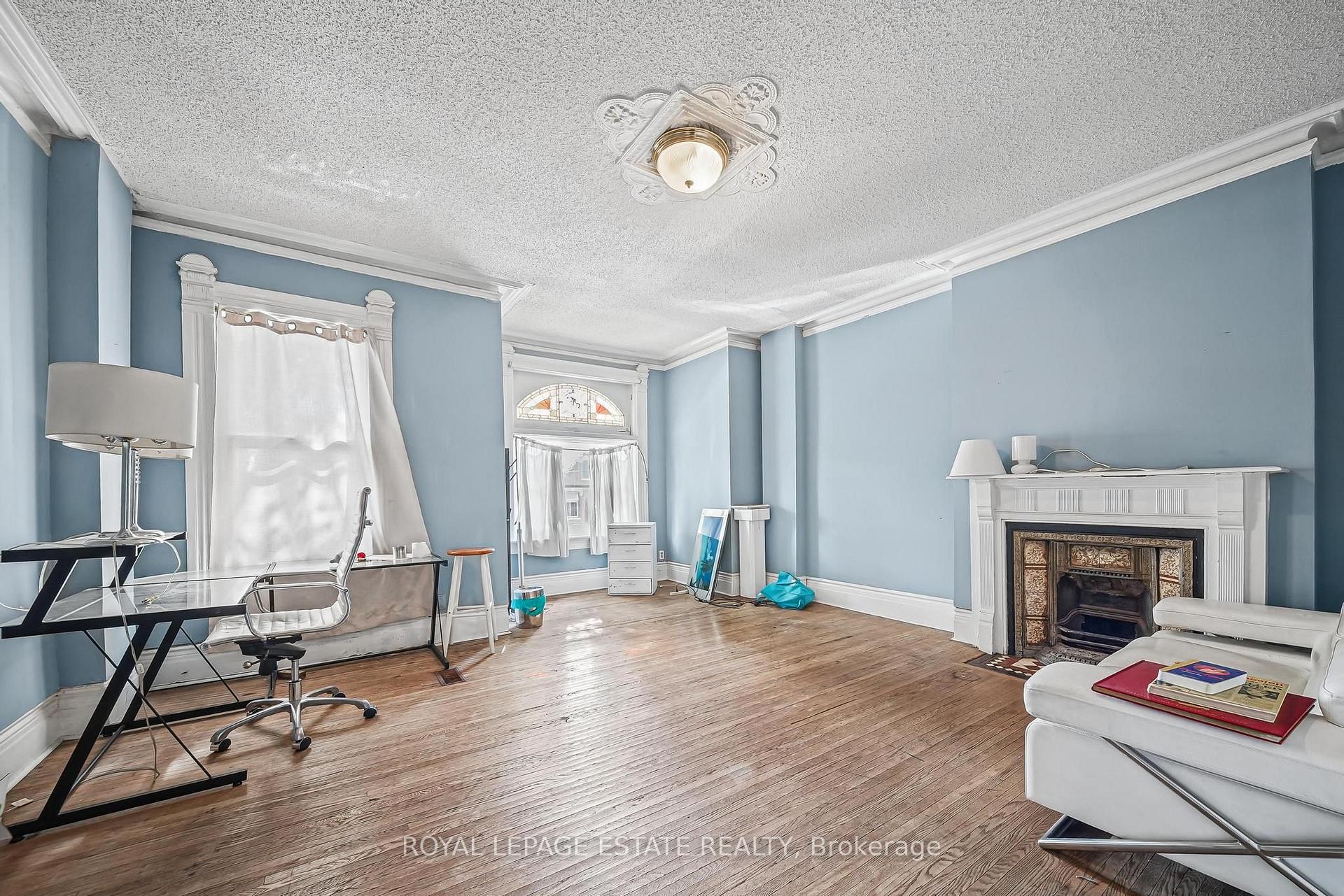 Photo 32 of 110-112 Baldwin Street, Toronto, Kensington-Chinatown — HOMEH
