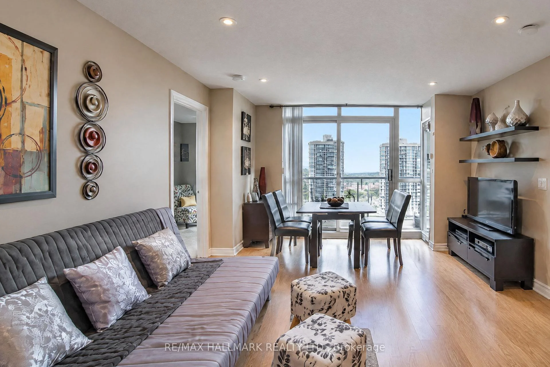 Photo 22 of Unit Ph02, 5 Michael Power Place, Etobicoke, Islington-City Centre West — HOMEH