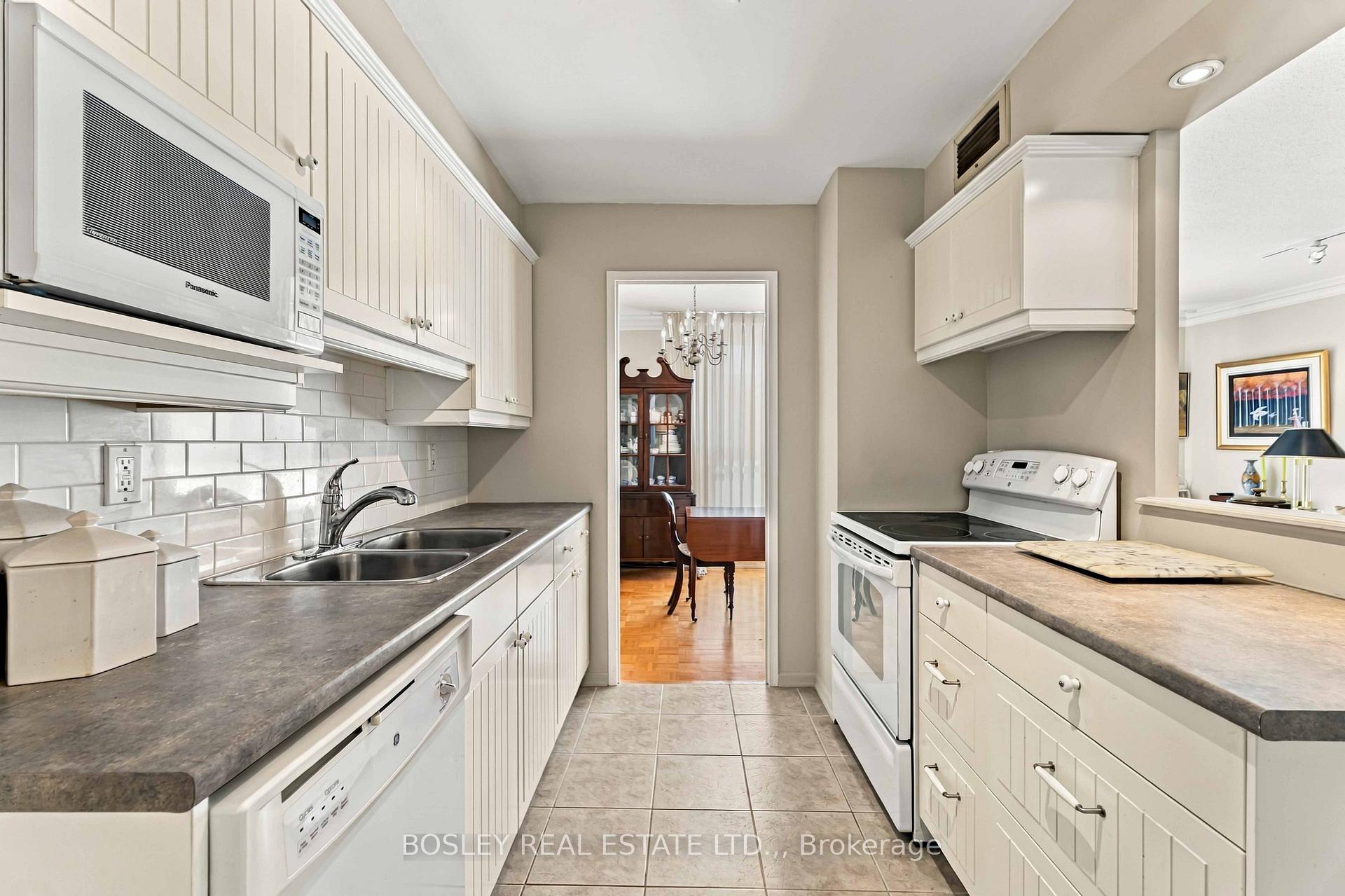 Photo 16 of Unit 1, 15 Towering Heights Boulevard, St. Catharines, Glendale/Glenridge — HOMEH